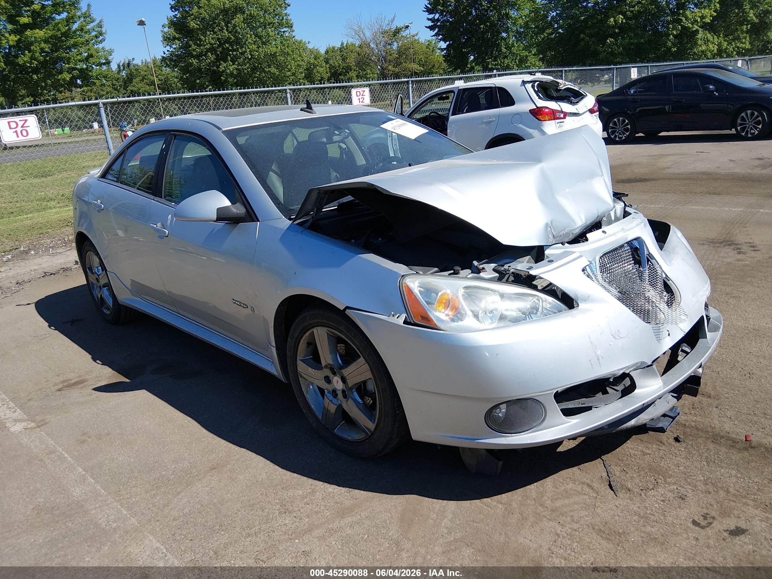 2009 Pontiac G6 Gxp Silver vin: 1G2ZM577694151737