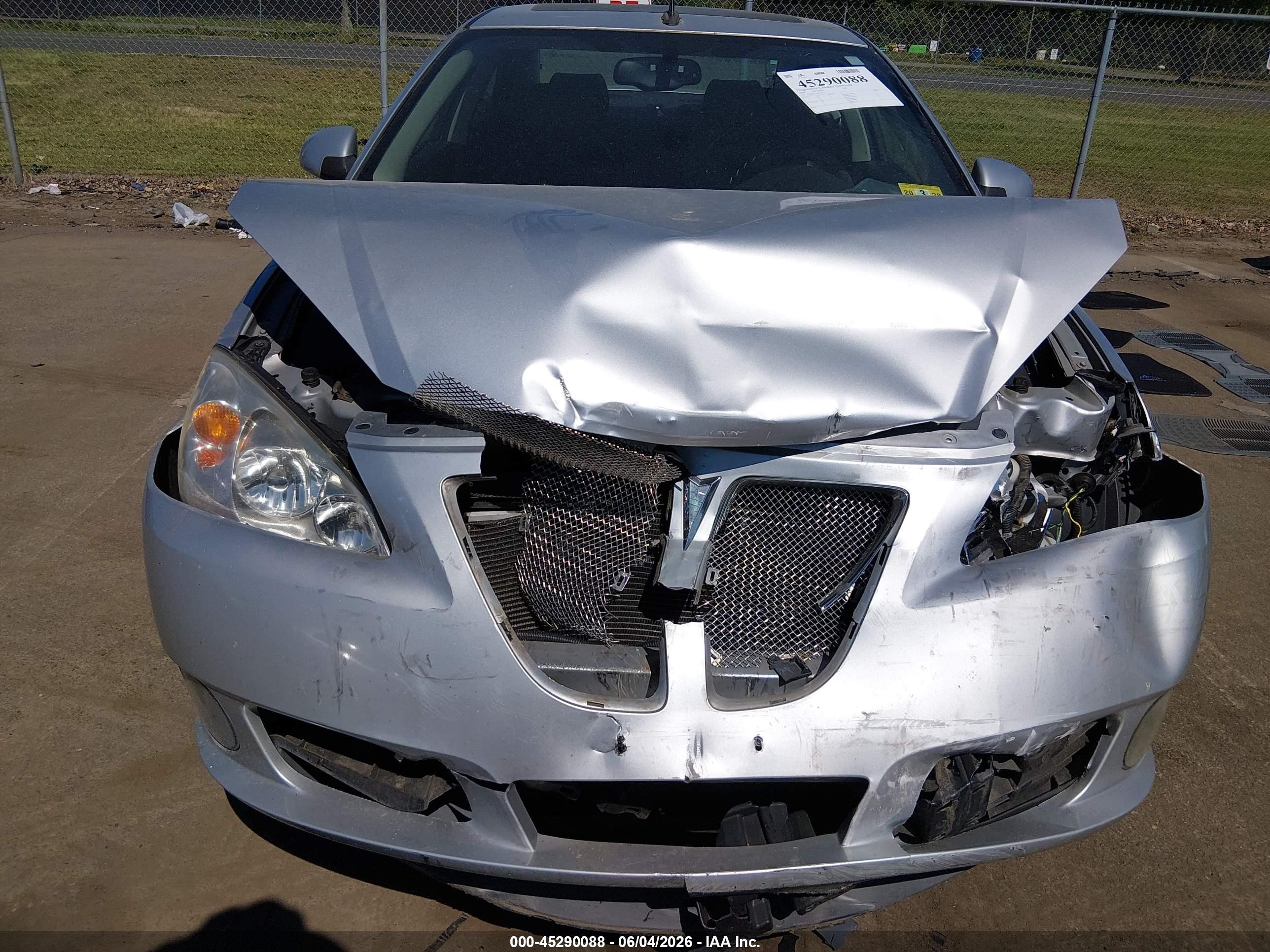 2009 Pontiac G6 Gxp Silver vin: 1G2ZM577694151737