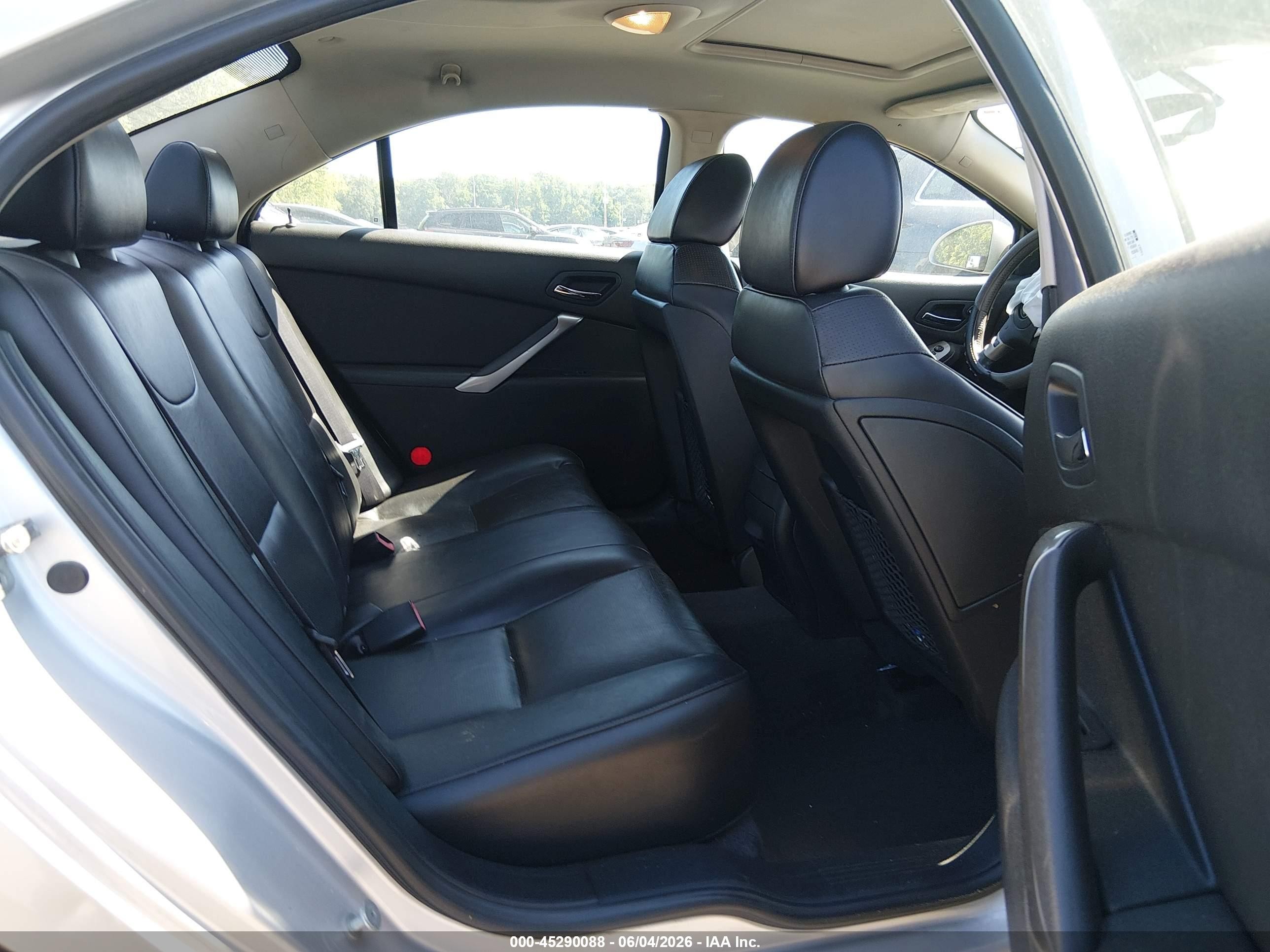 2009 Pontiac G6 Gxp Silver vin: 1G2ZM577694151737