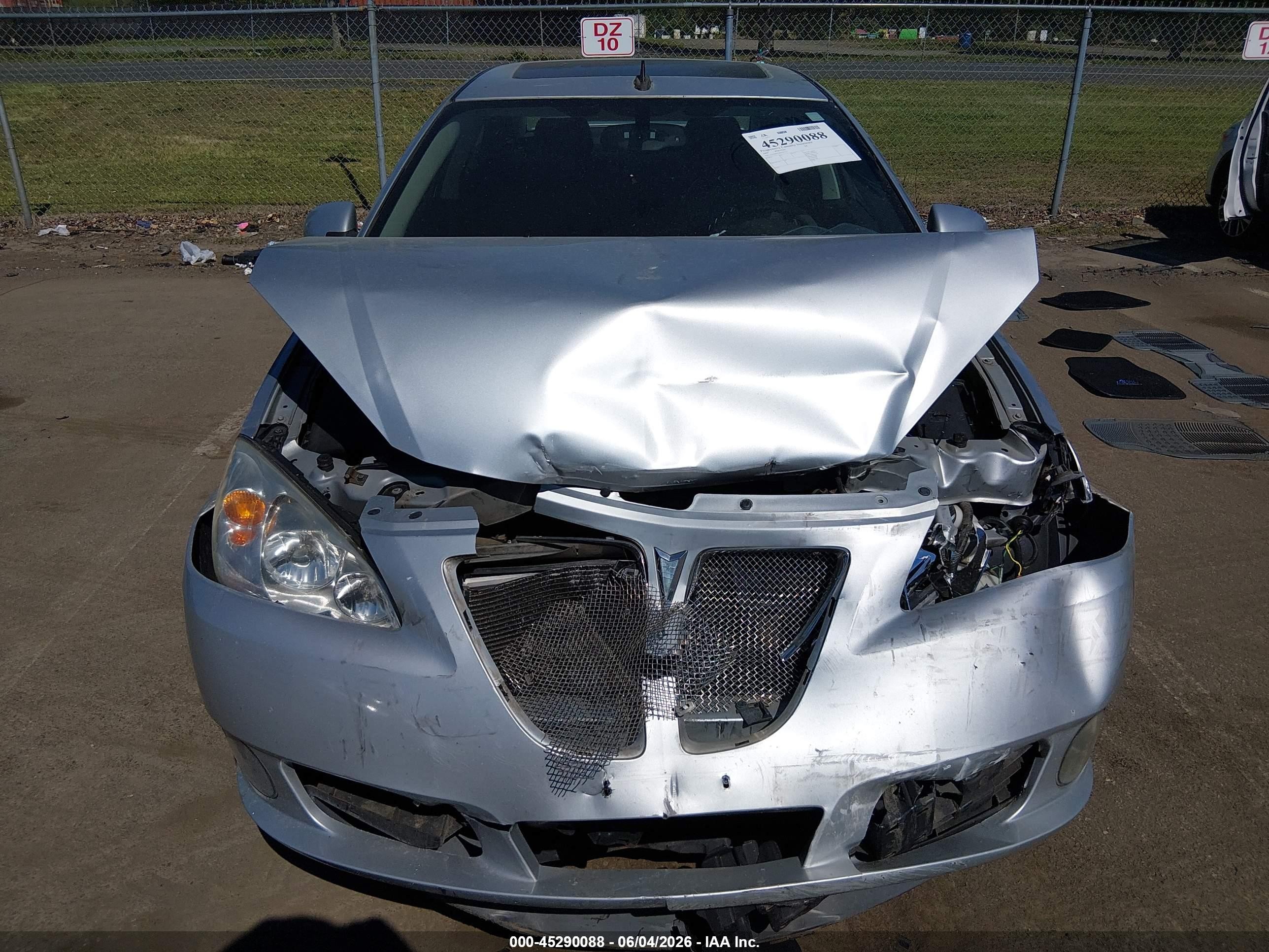 2009 Pontiac G6 Gxp Silver vin: 1G2ZM577694151737