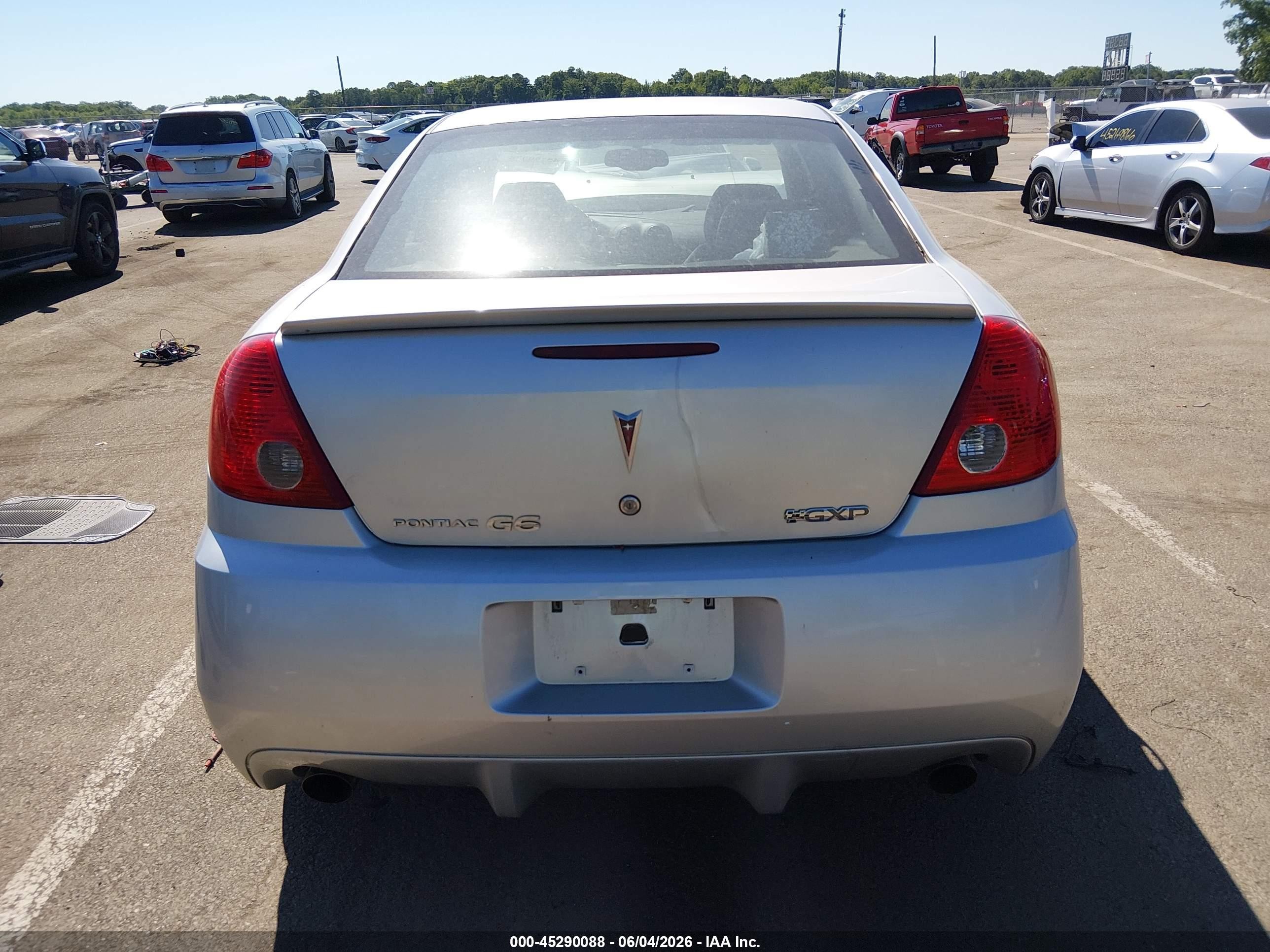 2009 Pontiac G6 Gxp Silver vin: 1G2ZM577694151737