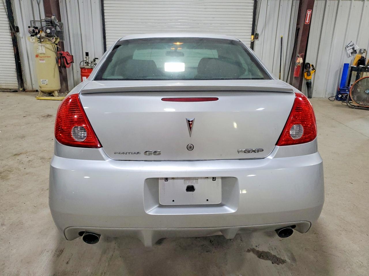 2009 Pontiac G6 Gxp Silver vin: 1G2ZM577794217521