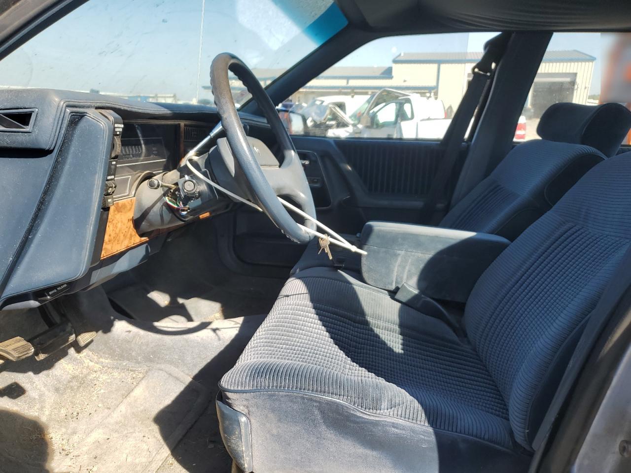 1993 Buick Century Special Blue vin: 1G4AG54N2P6431493