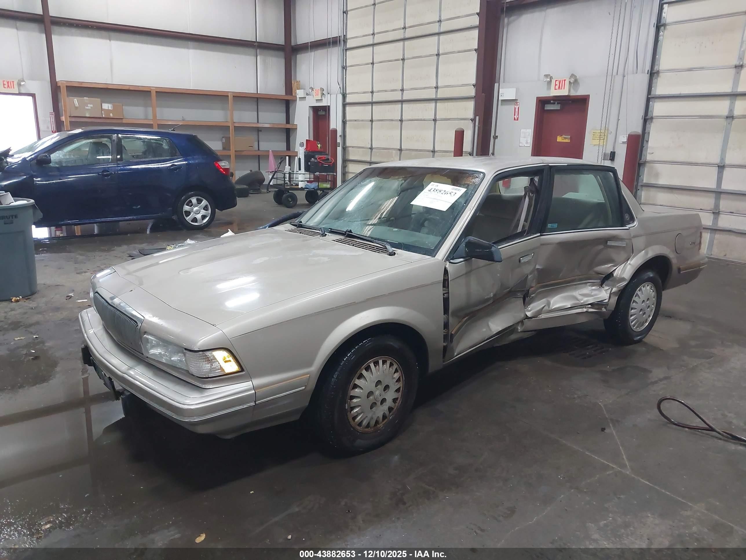 1996 Buick Century Special/custom/limited Gold vin: 1G4AG55M0T6484113