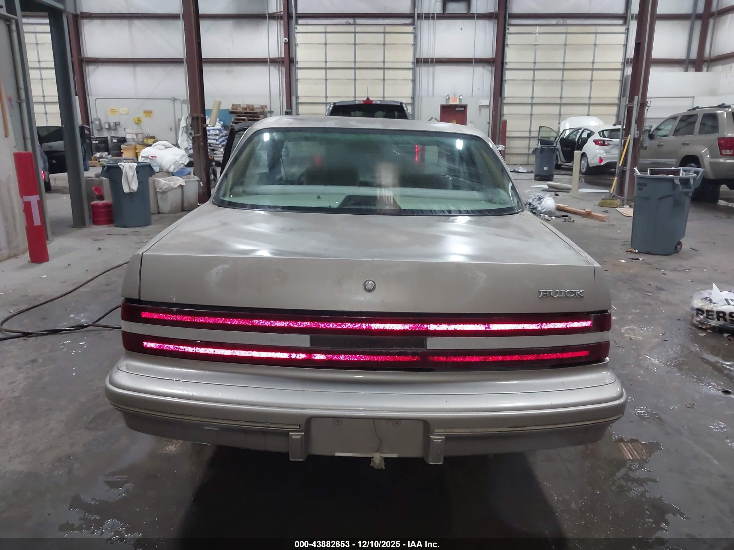 1996 Buick Century Special/custom/limited Gold vin: 1G4AG55M0T6484113
