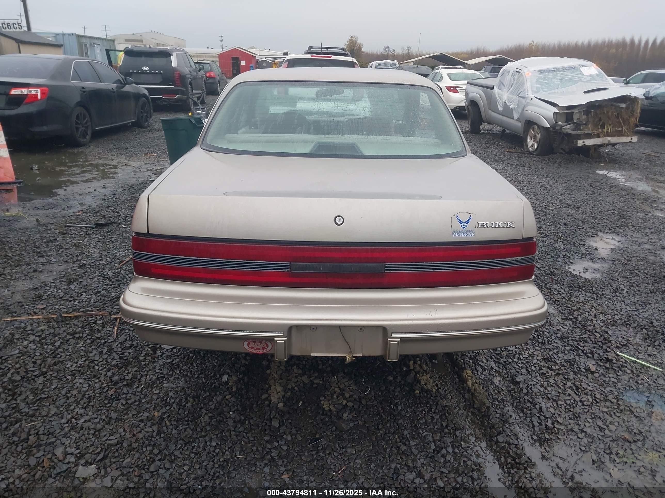 1996 Buick Century Special/custom/limited Brown vin: 1G4AG55M1T6412305