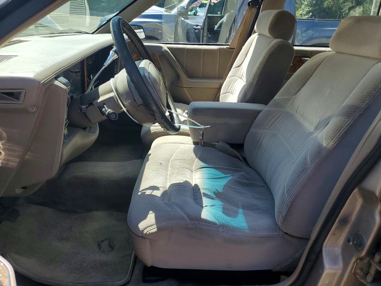 1996 Buick Century Special Tan vin: 1G4AG55M2T6412653