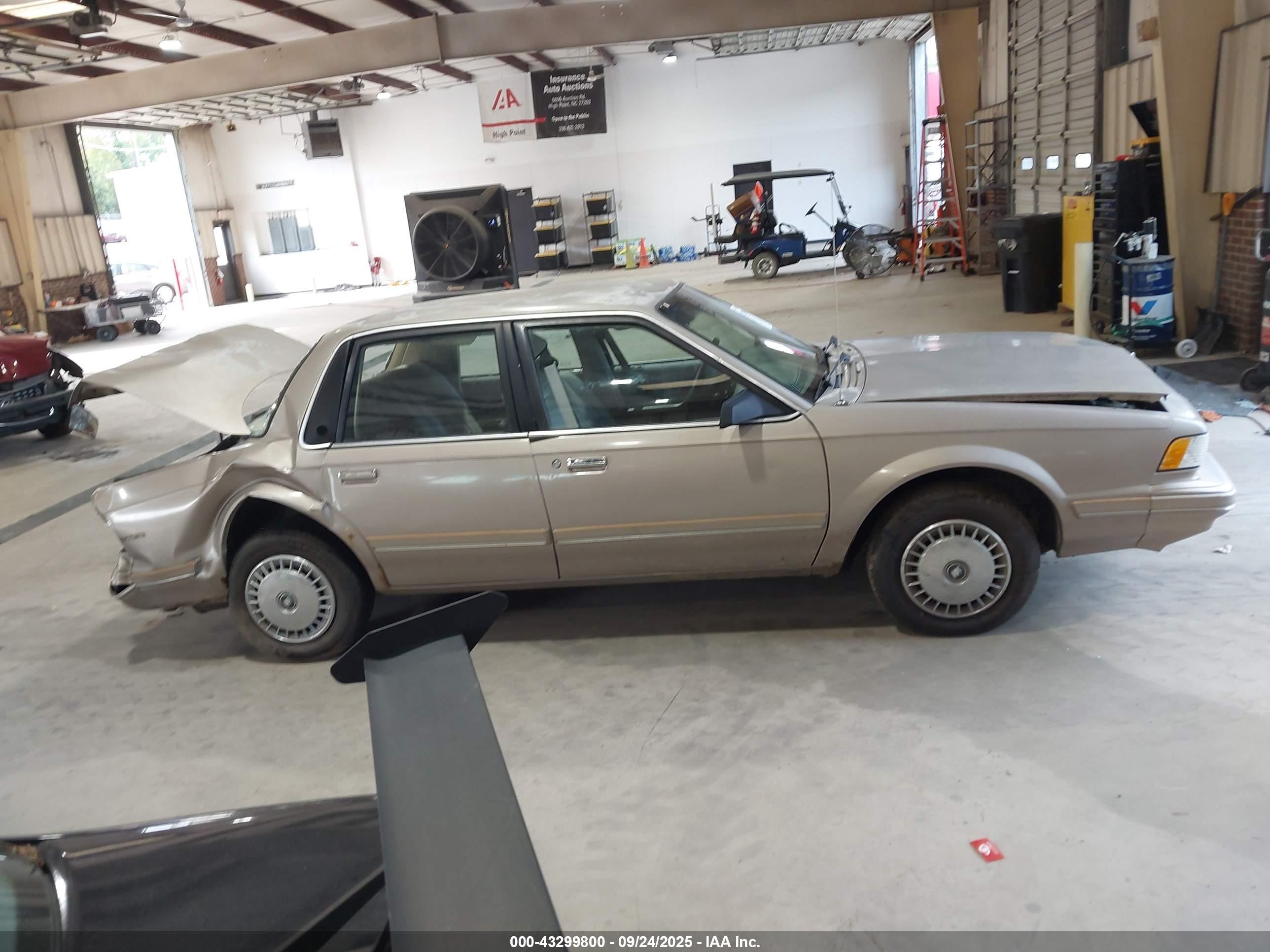 1996 Buick Century Special/custom/limited Tan vin: 1G4AG55M3T6424701