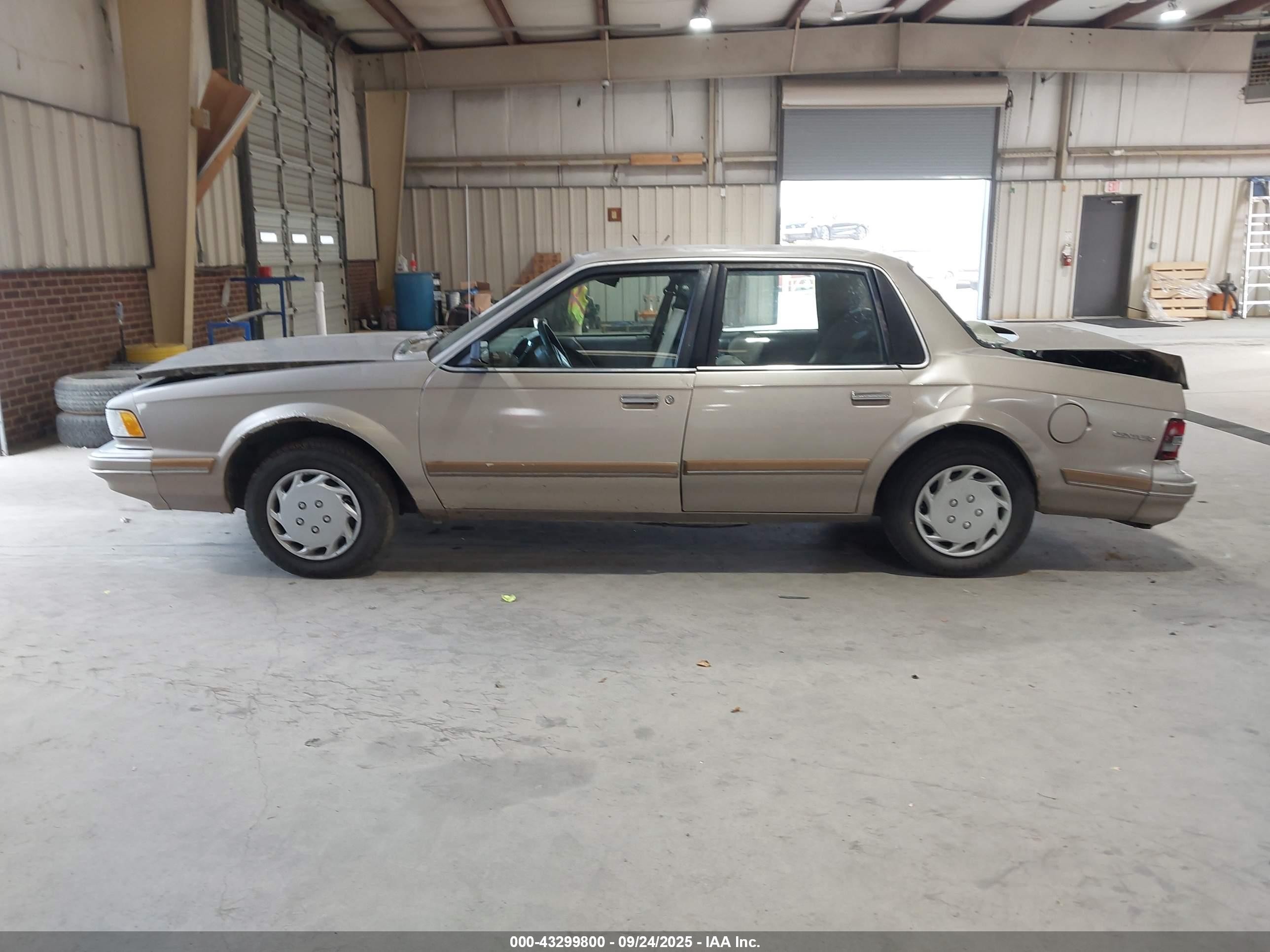 1996 Buick Century Special/custom/limited Tan vin: 1G4AG55M3T6424701