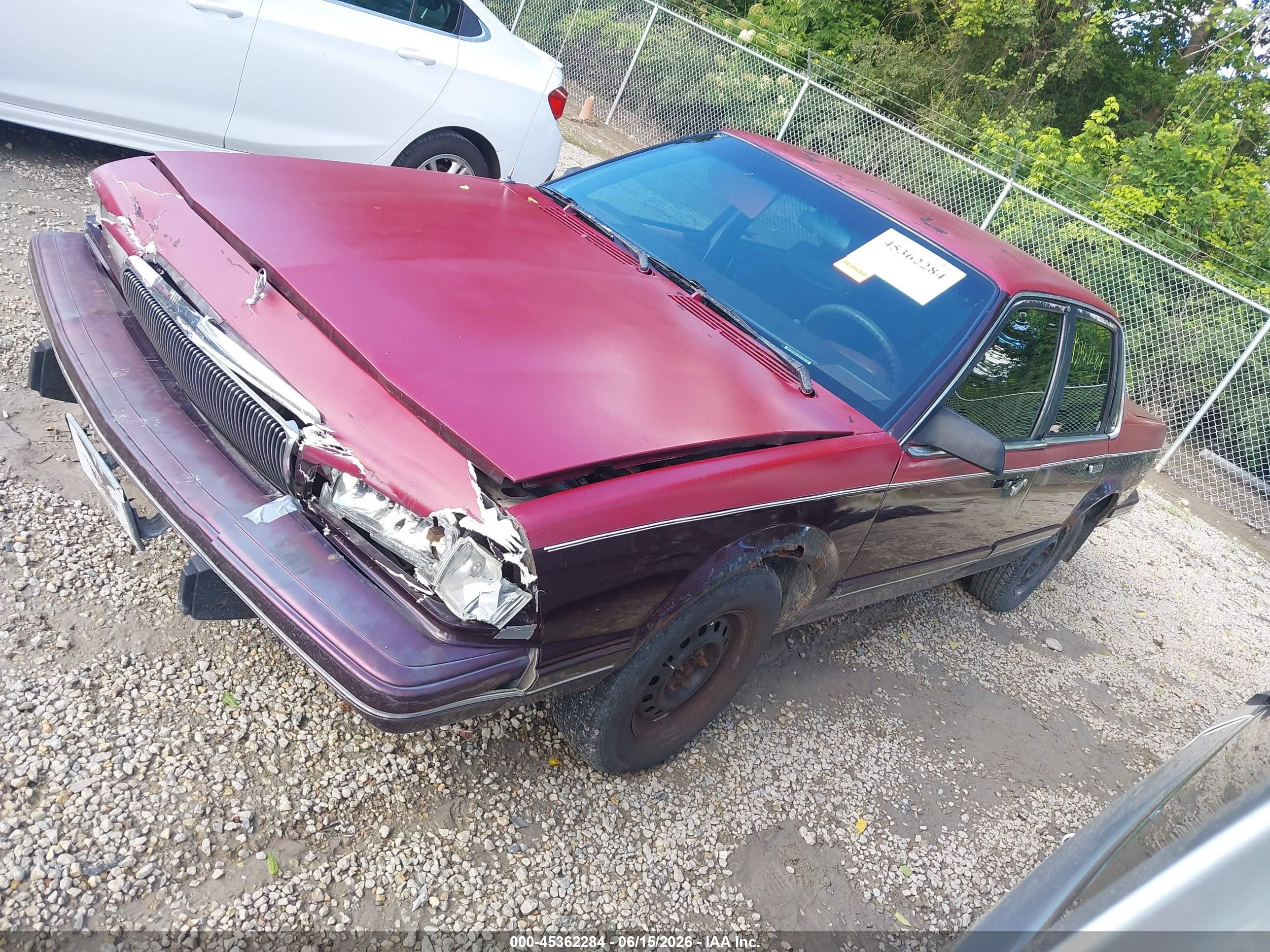 1996 Buick Century Special/custom/limited Maroon vin: 1G4AG55M7T6443980