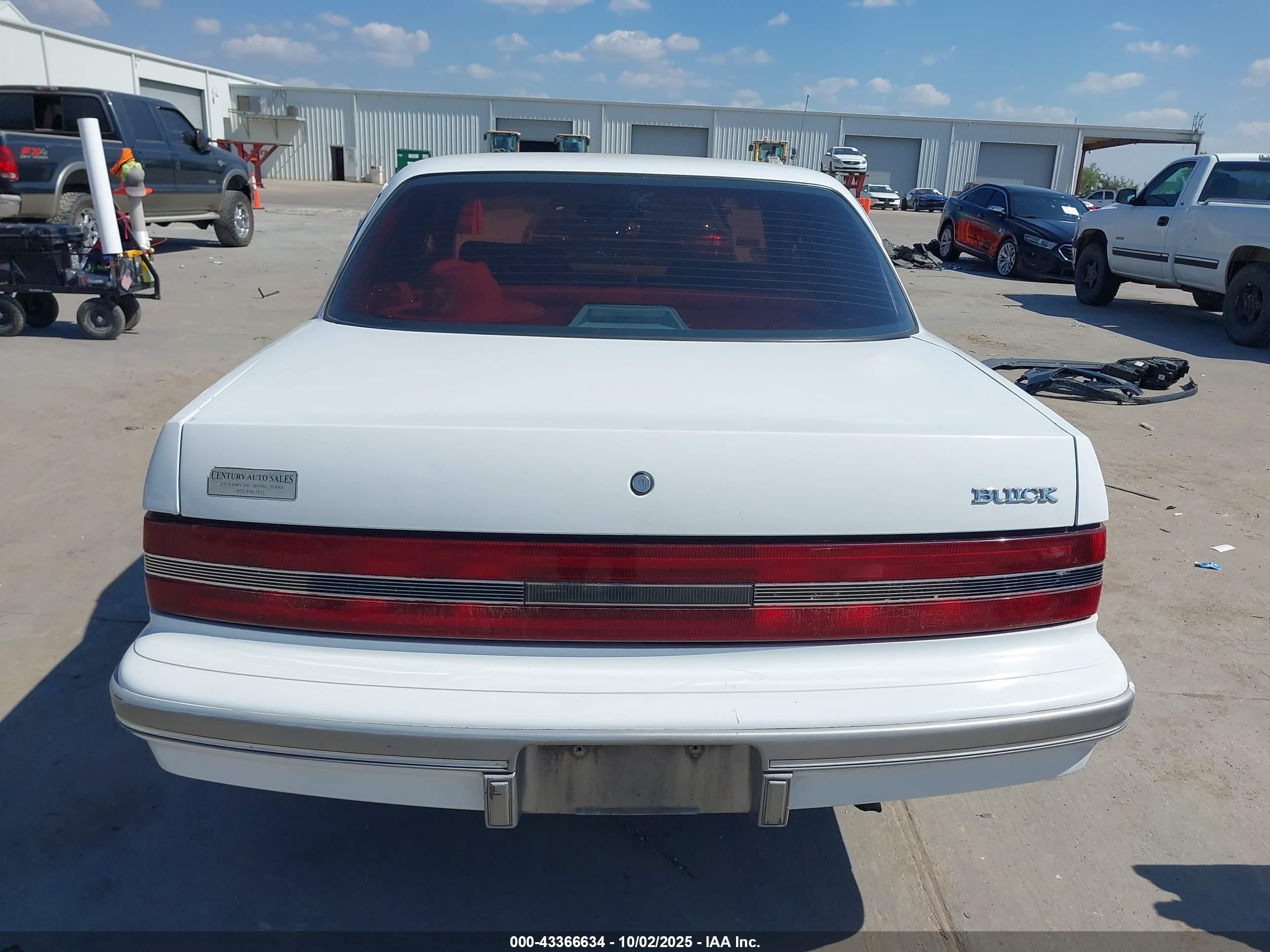 1996 Buick Century Special/custom/limited White vin: 1G4AG55M8T6450386