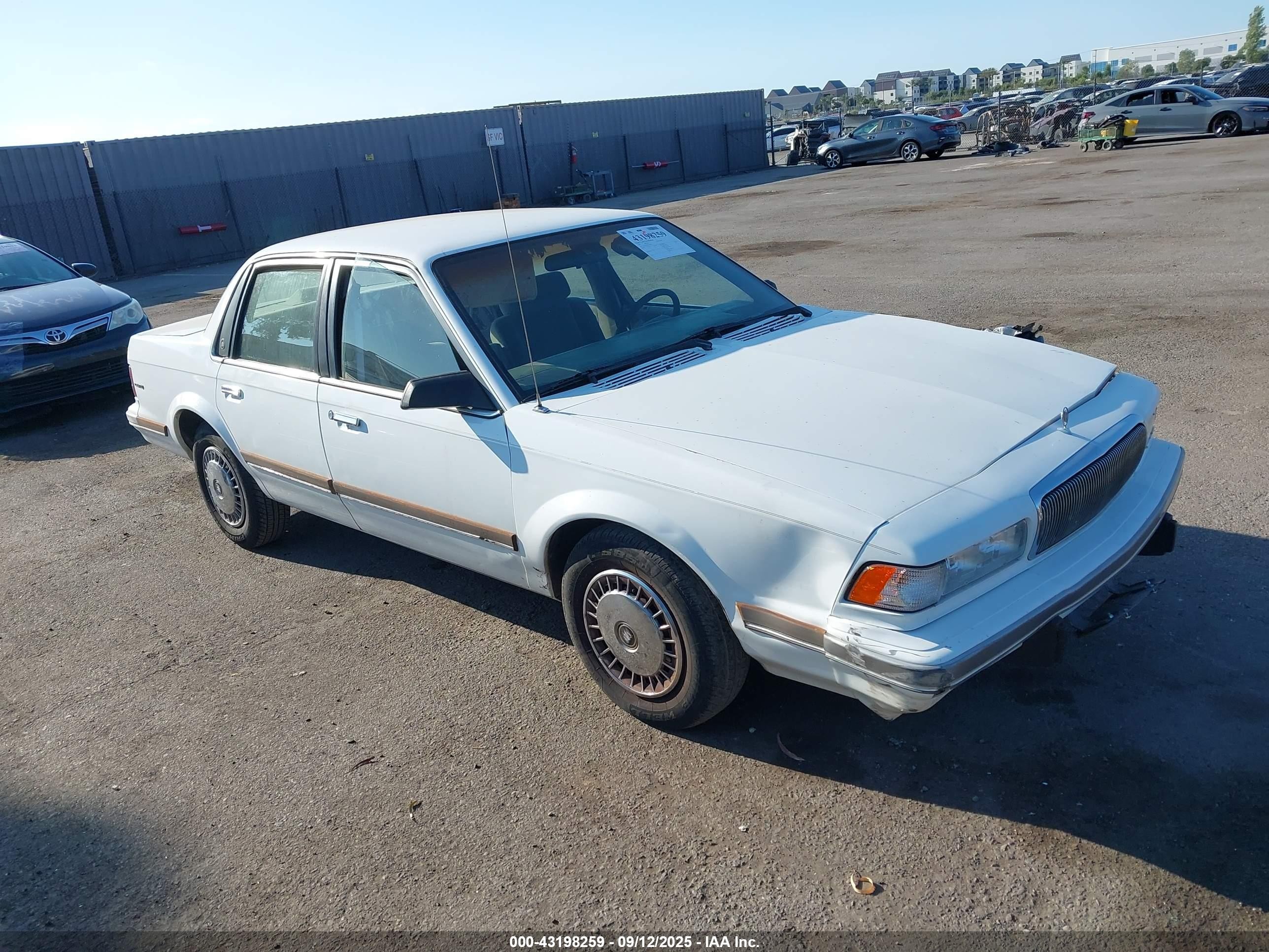 1996 Buick Century Special/custom/limited White vin: 1G4AG55M8T6478902