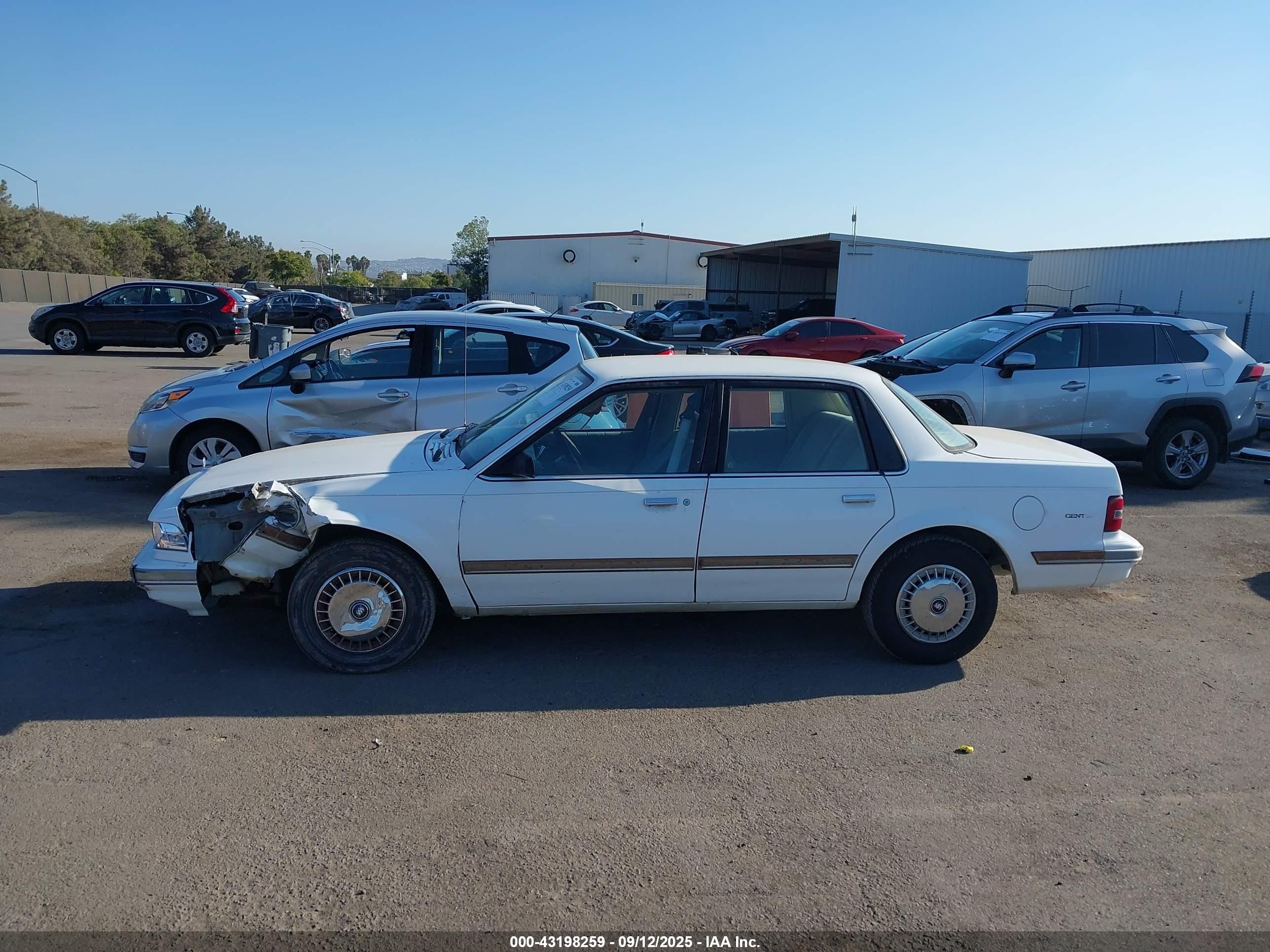 1996 Buick Century Special/custom/limited White vin: 1G4AG55M8T6478902