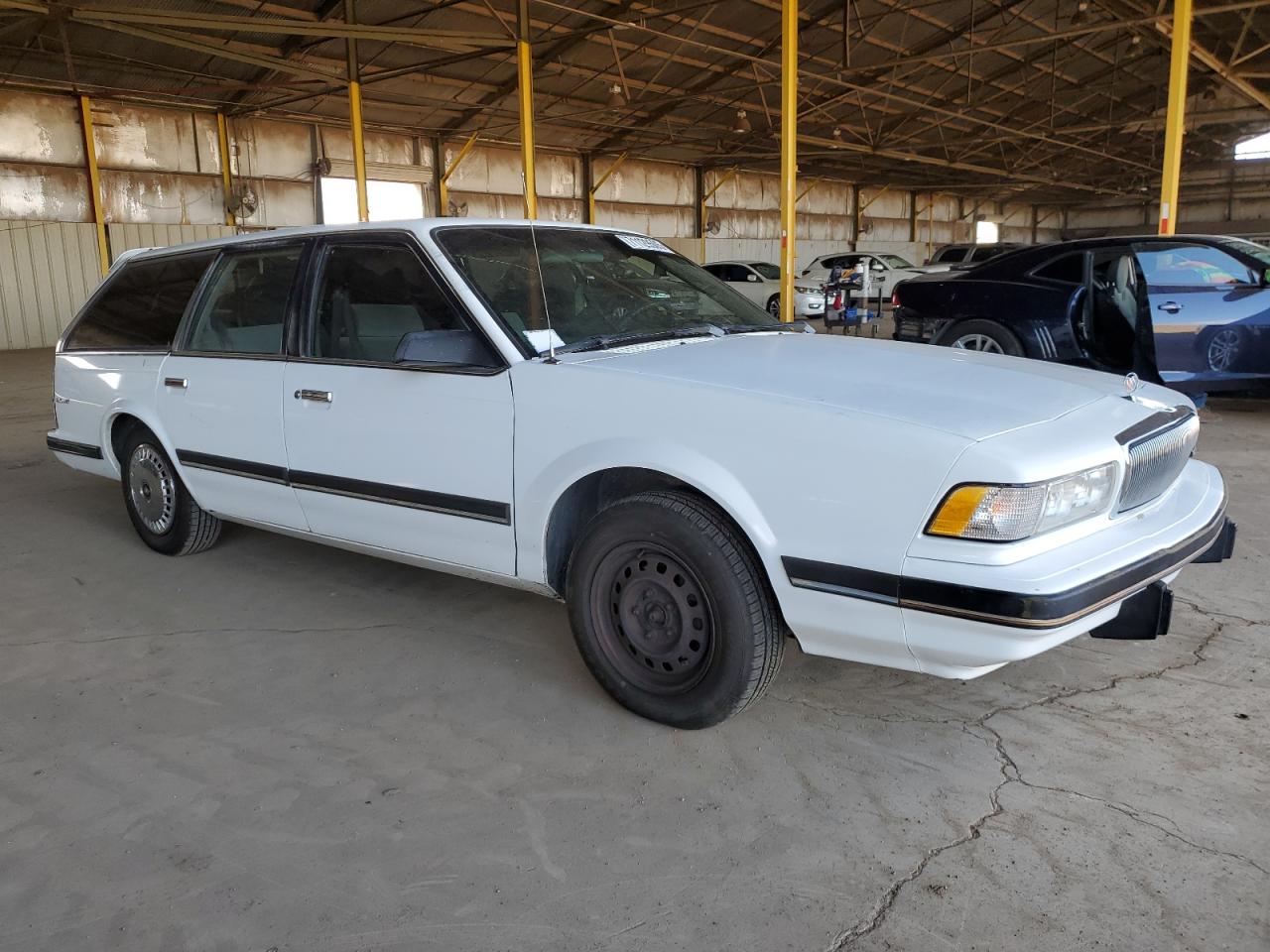 1996 Buick Century Special Белый vin: 1G4AG85M7T6418658