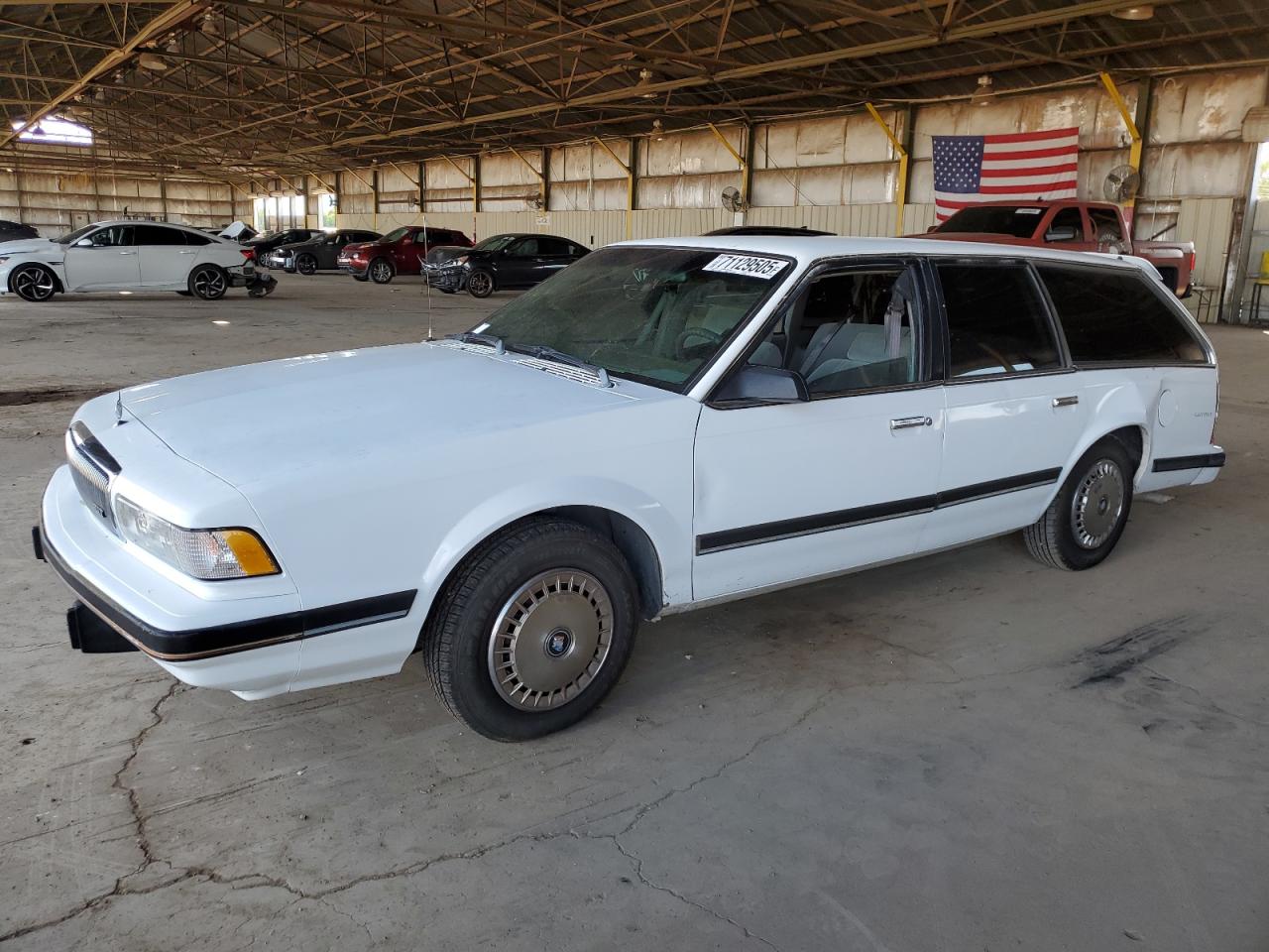 1996 Buick Century Special Белый vin: 1G4AG85M7T6418658