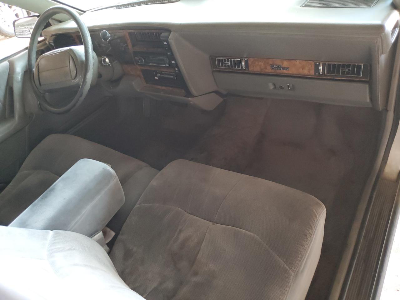 1996 Buick Century Special Белый vin: 1G4AG85M7T6418658
