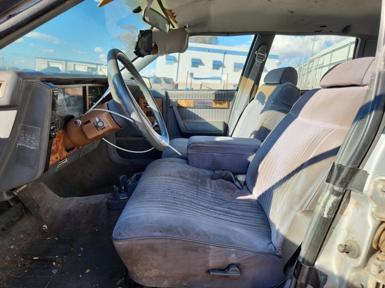 1989 Buick Century Custom Silver vin: 1G4AH51N5KT452642