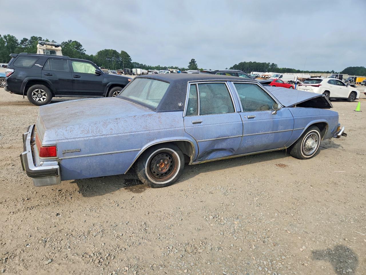 1984 Buick Lesabre Custom Blue vin: 1G4AN69A3EH853629