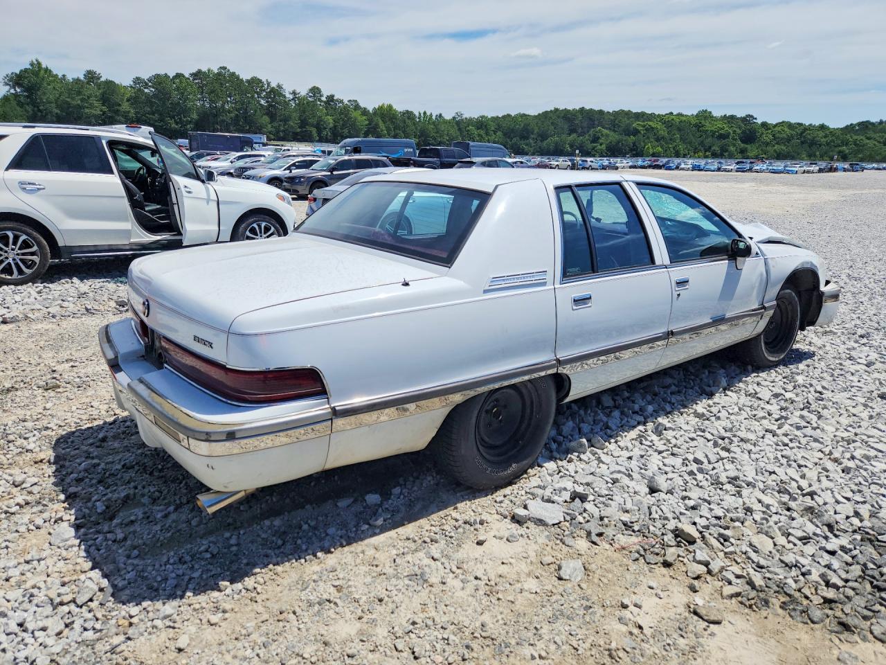 1994 Buick Roadmaster White vin: 1G4BN52P1RR432506
