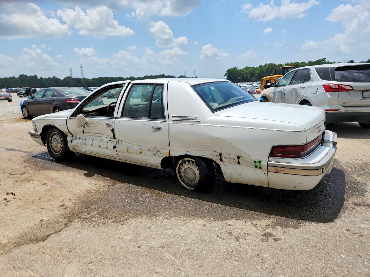 1994 Buick Roadmaster White vin: 1G4BN52P2RR435642
