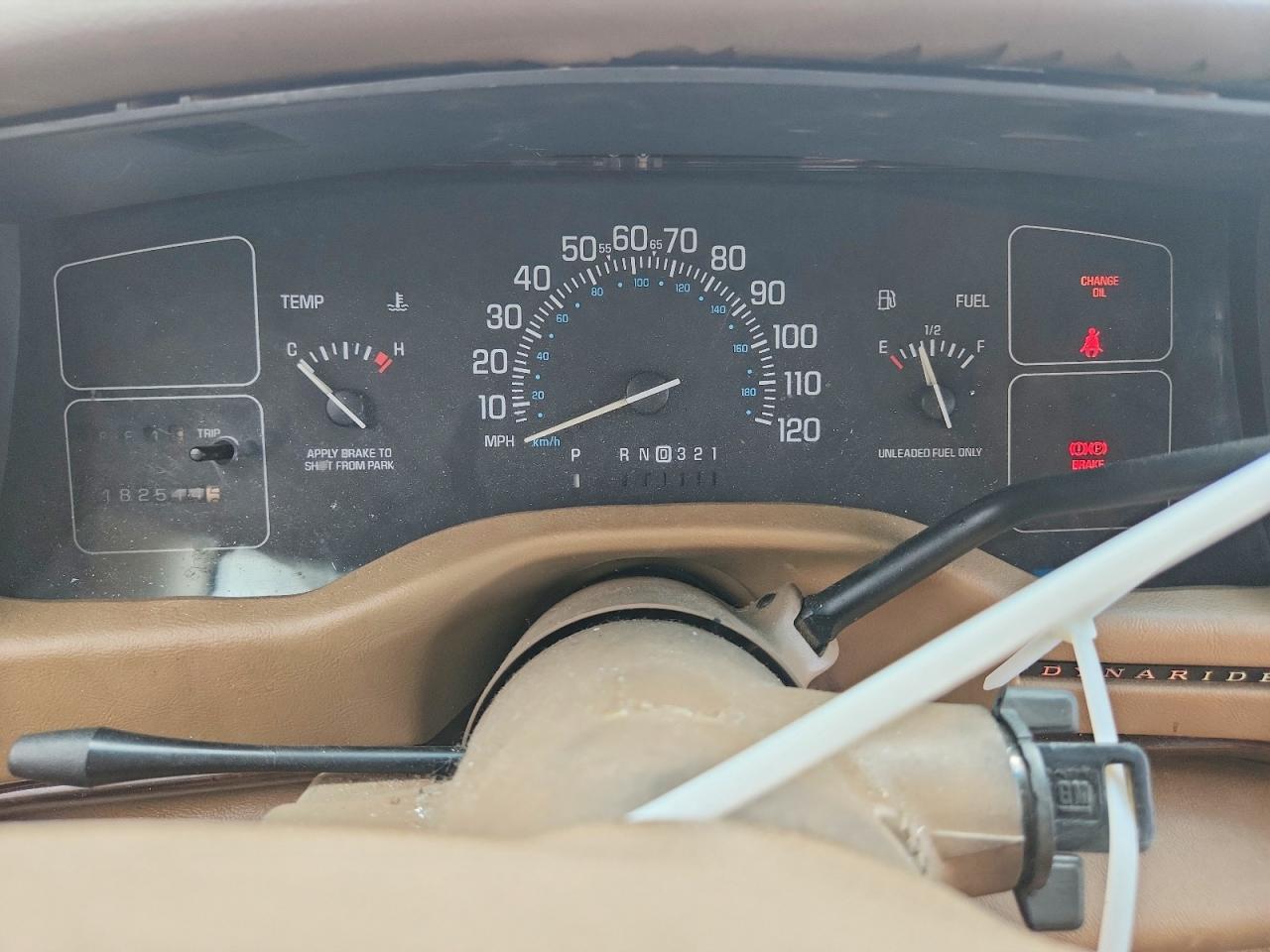 1994 Buick Roadmaster White vin: 1G4BN52P2RR435642