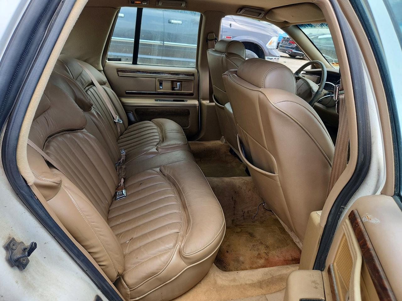 1994 Buick Roadmaster White vin: 1G4BN52P2RR435642