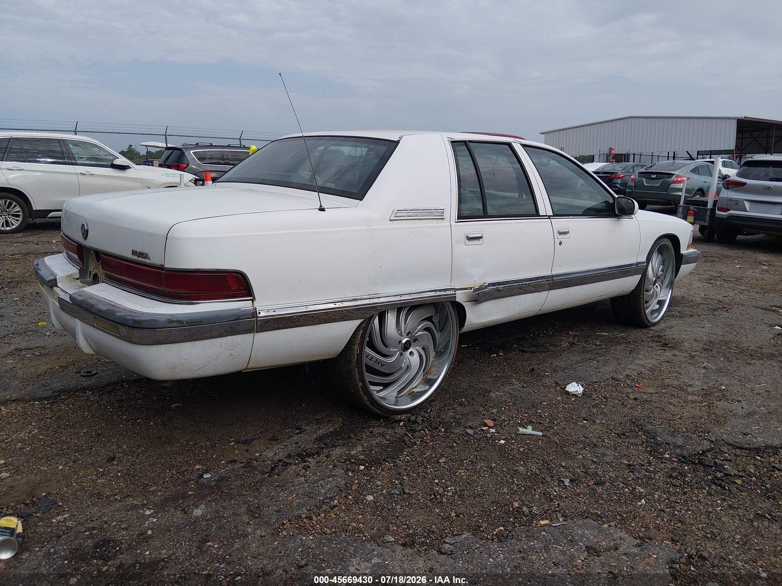 1996 Buick Roadmaster   White vin: 1G4BN52P2TR400123
