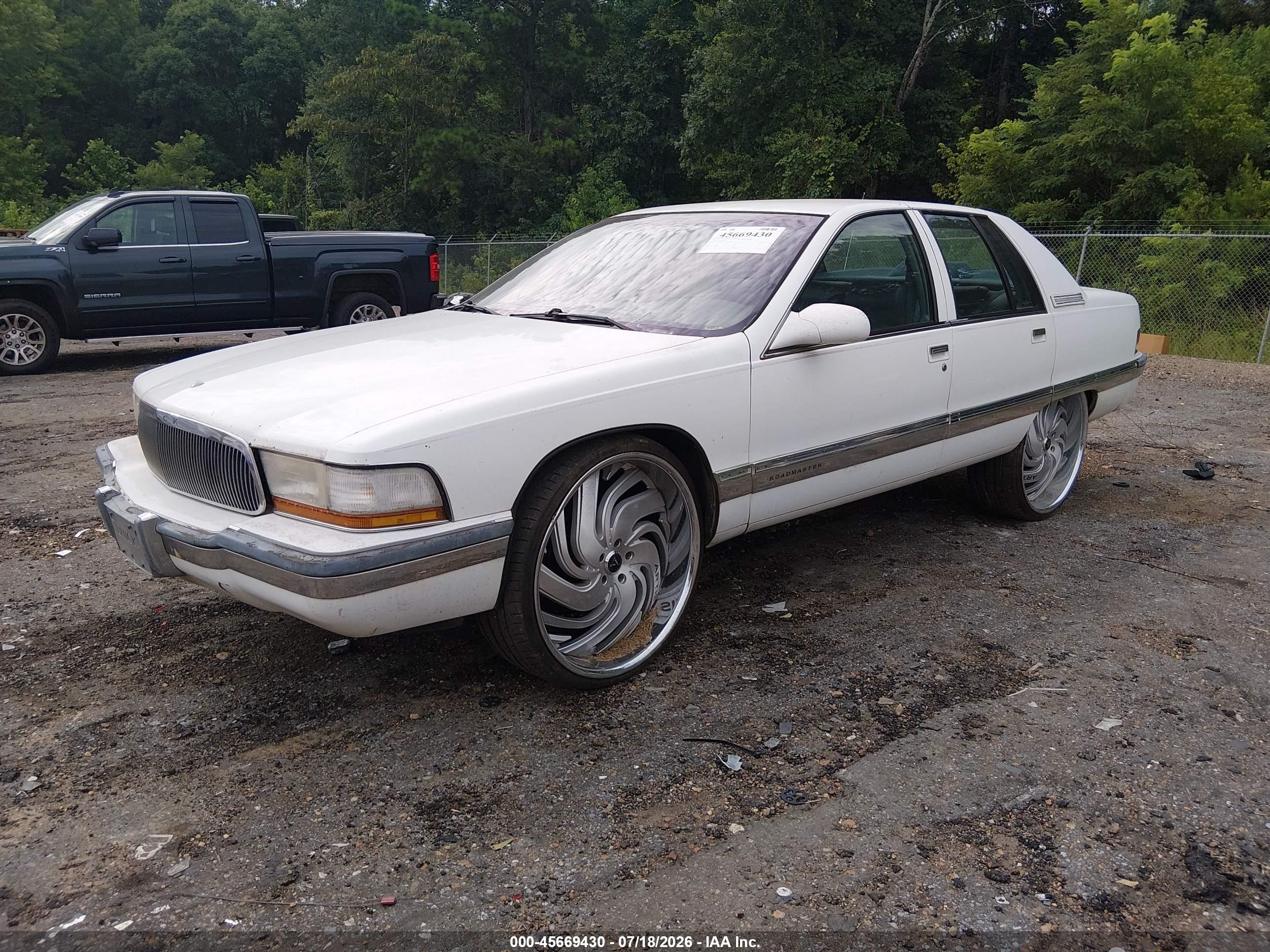 1996 Buick Roadmaster   White vin: 1G4BN52P2TR400123
