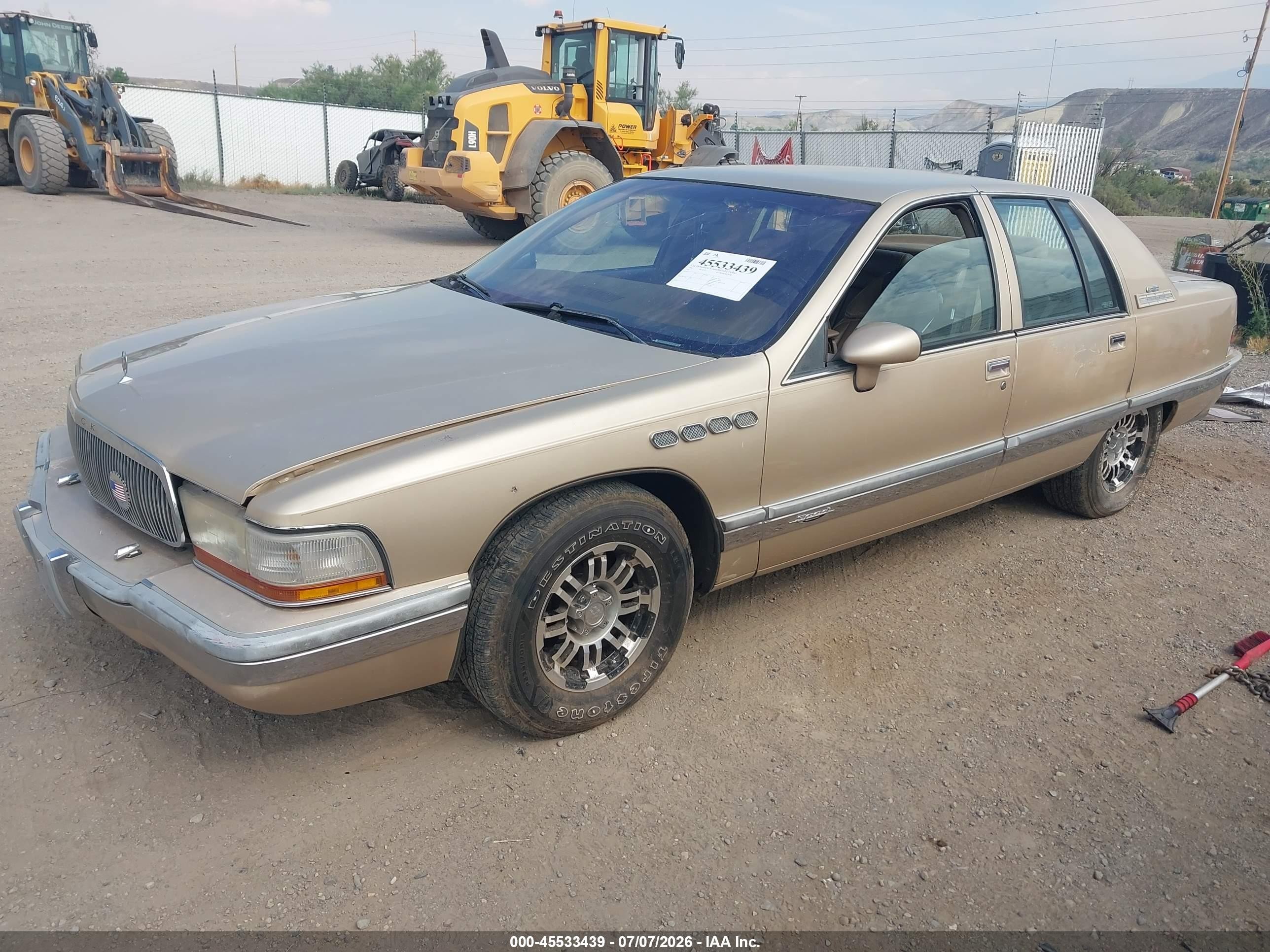 1994 Buick Roadmaster   Gold vin: 1G4BN52P3RR414038