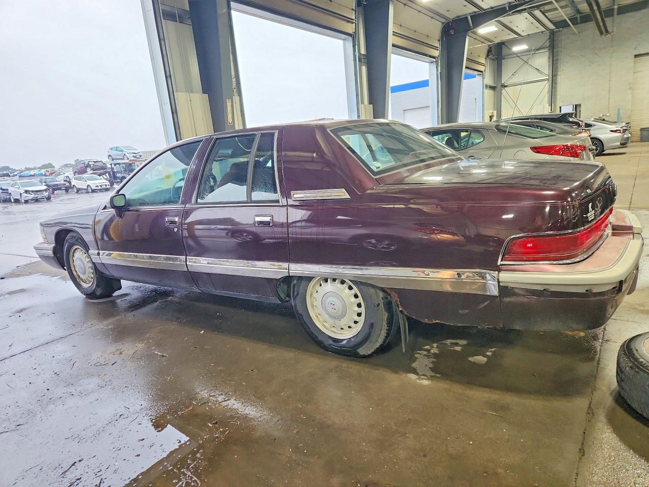 1994 Buick Roadmaster Burgundy vin: 1G4BN52P4RR422438