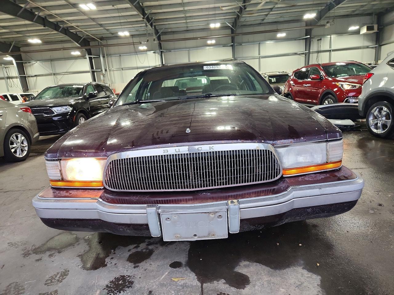 1994 Buick Roadmaster Burgundy vin: 1G4BN52P4RR422438