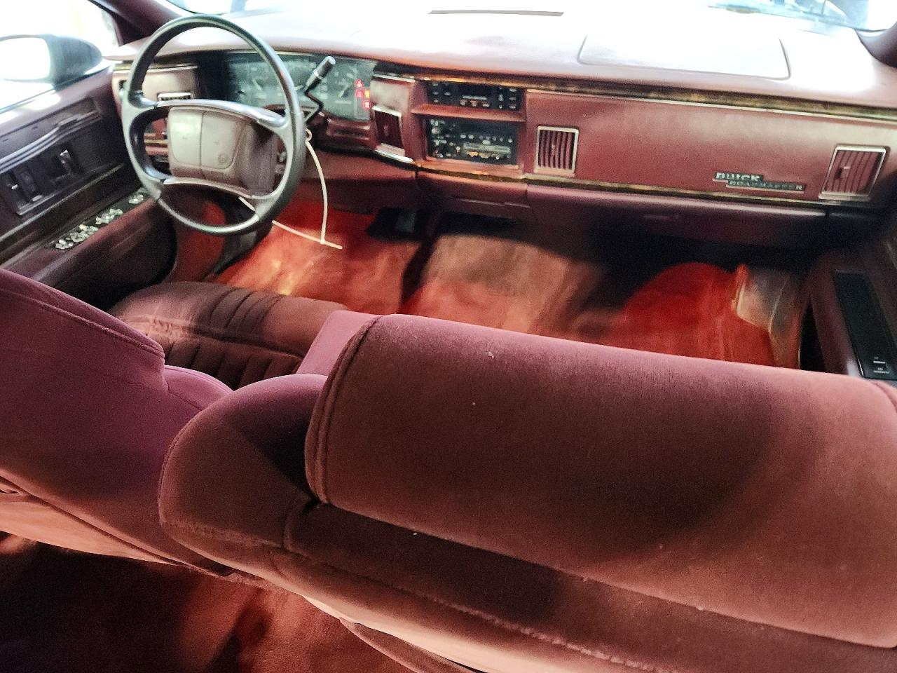 1994 Buick Roadmaster Burgundy vin: 1G4BN52P4RR422438