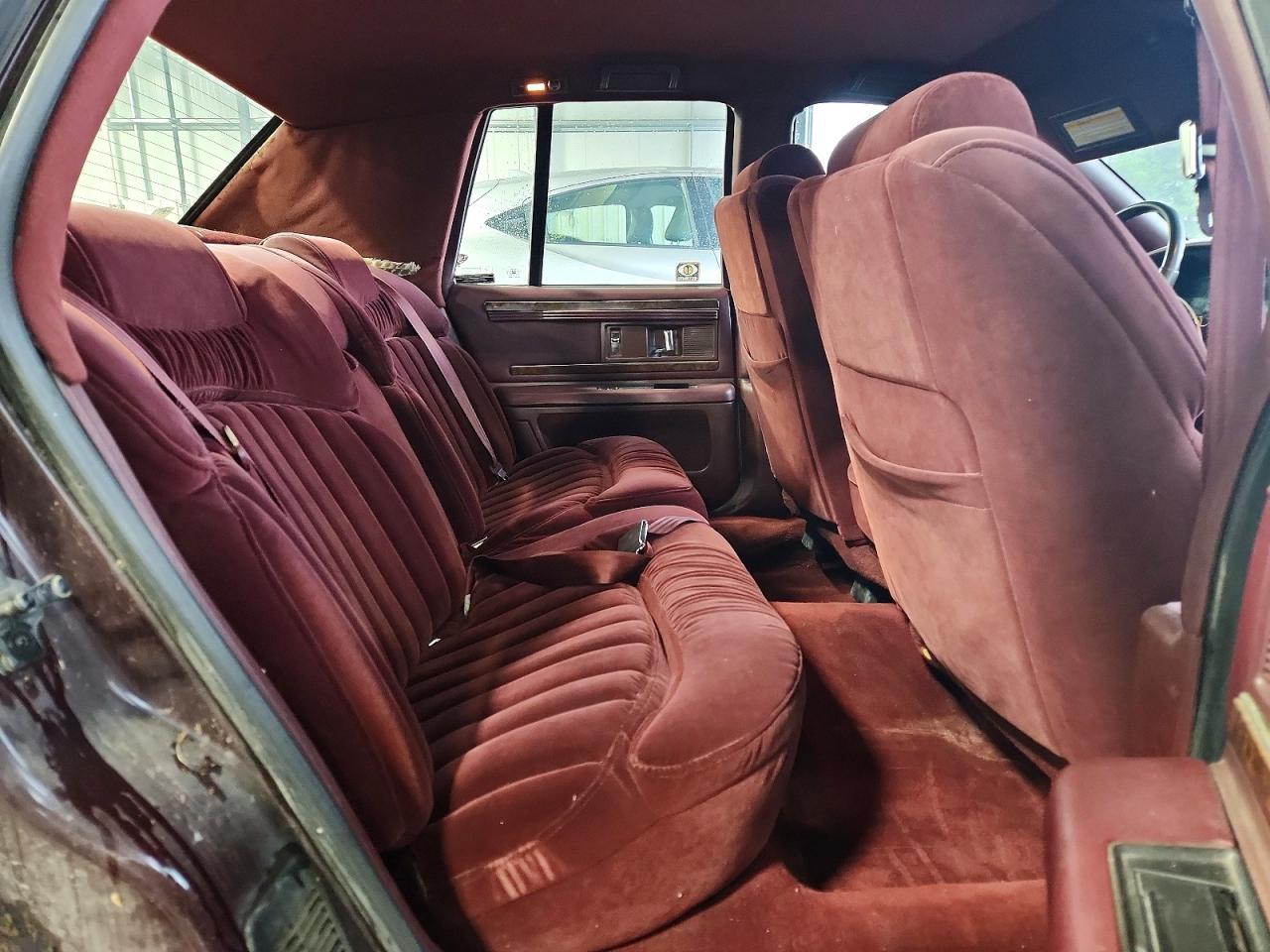 1994 Buick Roadmaster Burgundy vin: 1G4BN52P4RR422438
