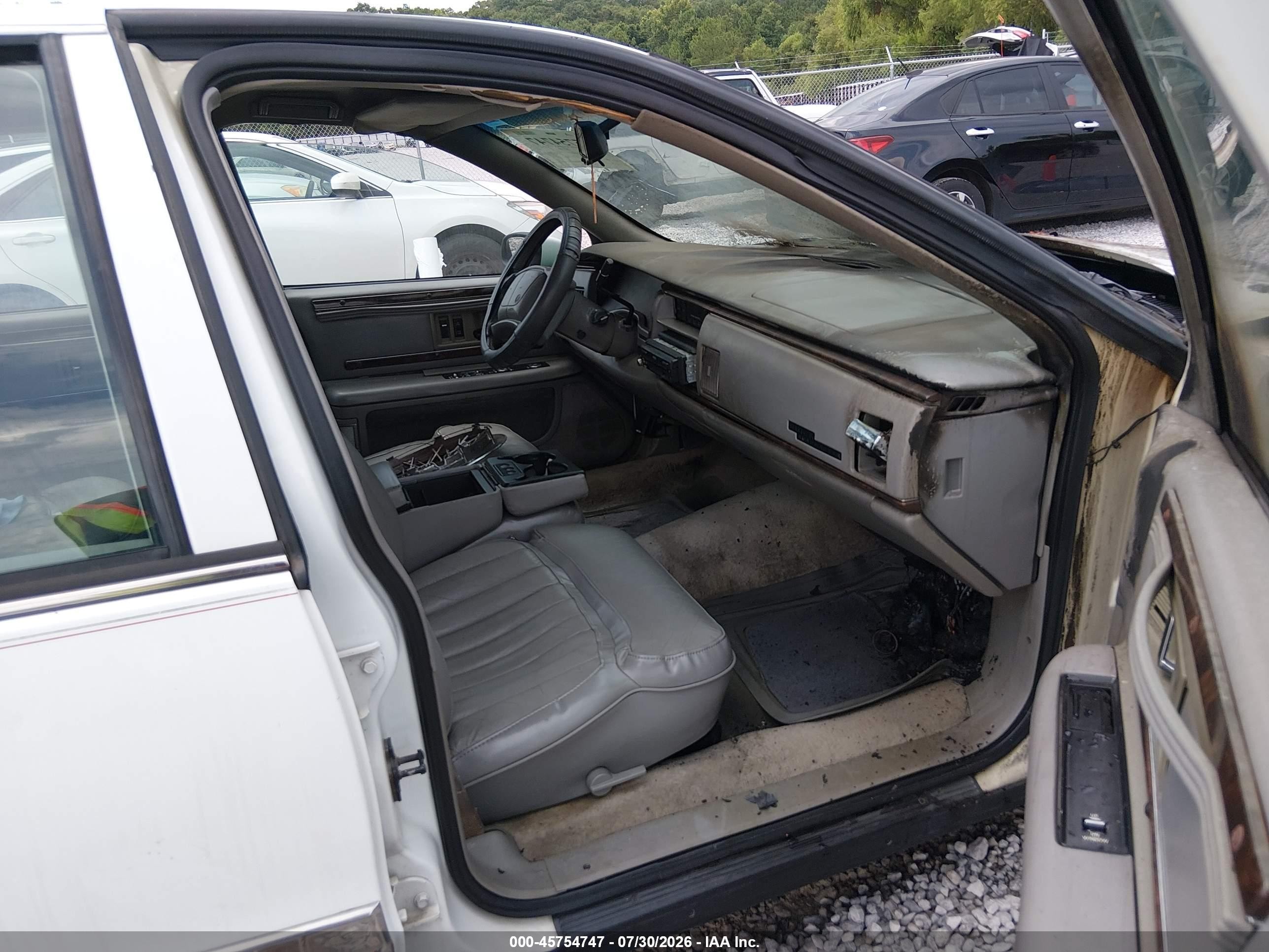 1994 Buick Roadmaster   White vin: 1G4BN52P4RR436808