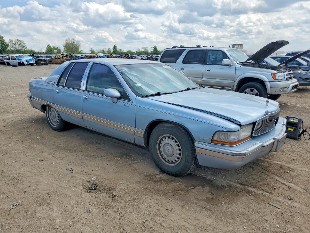 1994 Buick Roadmaster Blue vin: 1G4BN52P6RR422487