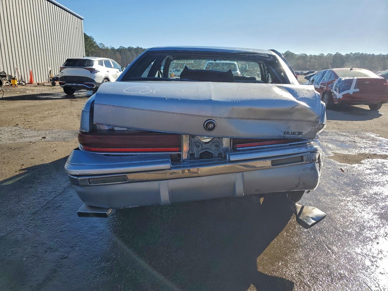 1994 Buick Roadmaster Серебряный vin: 1G4BN52P8RR437962