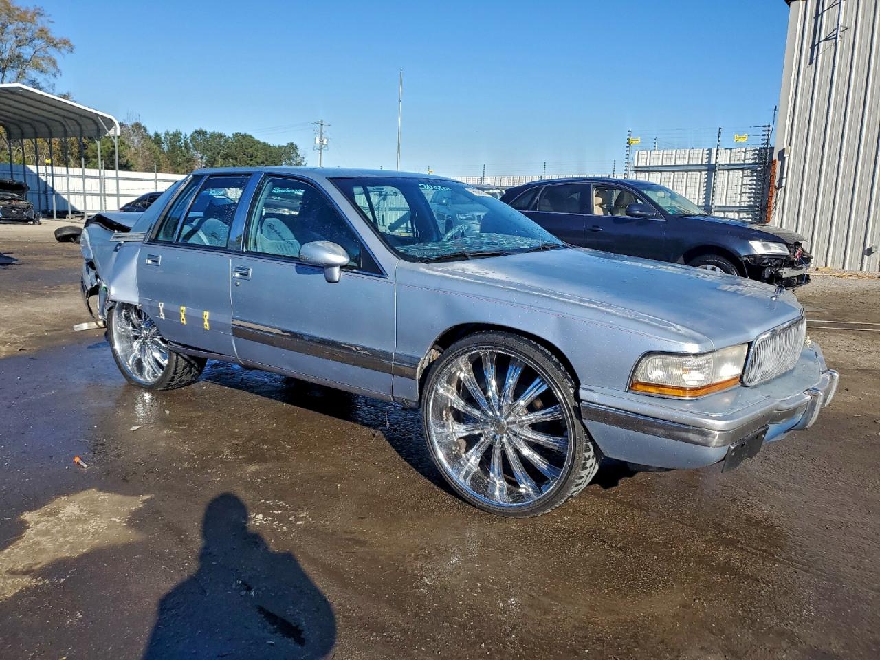1994 Buick Roadmaster Серебряный vin: 1G4BN52P8RR437962