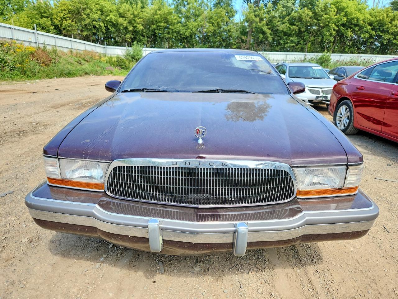 1995 Buick Roadmaster Burgundy vin: 1G4BN52P8SR400562