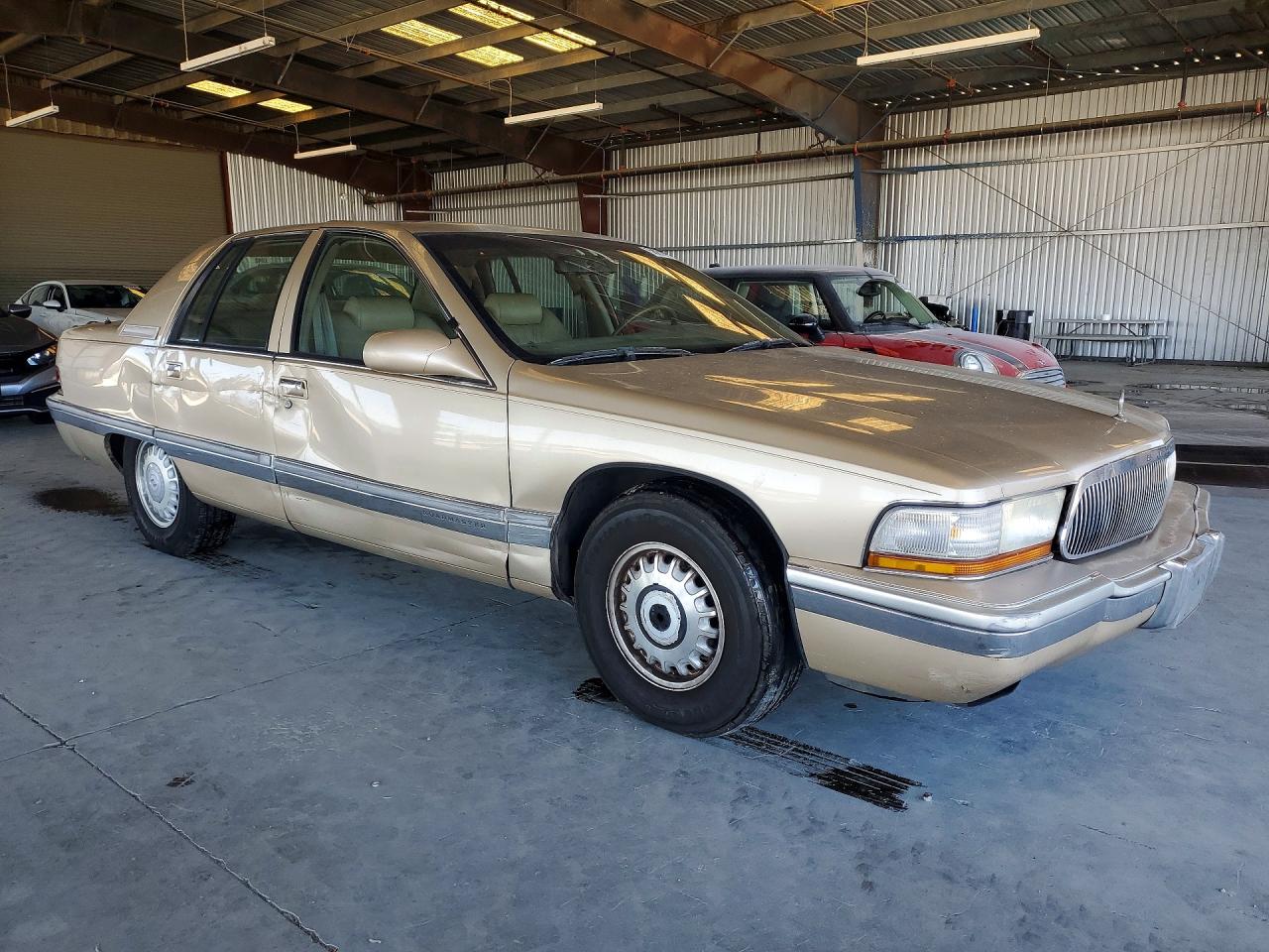 1996 Buick Roadmaster Beige vin: 1G4BN52P8TR408257