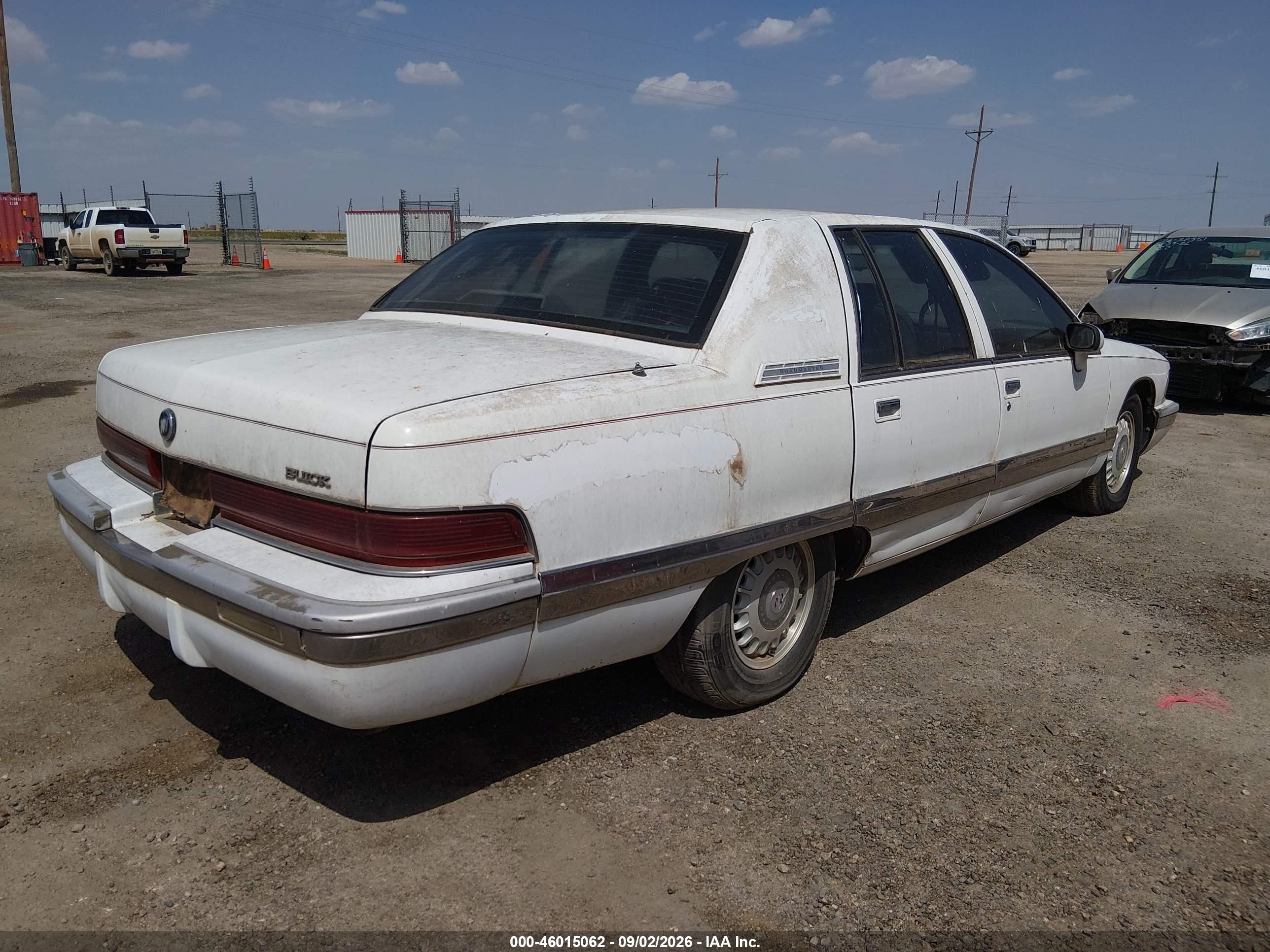 1994 Buick Roadmaster   White vin: 1G4BN52P9RR416117