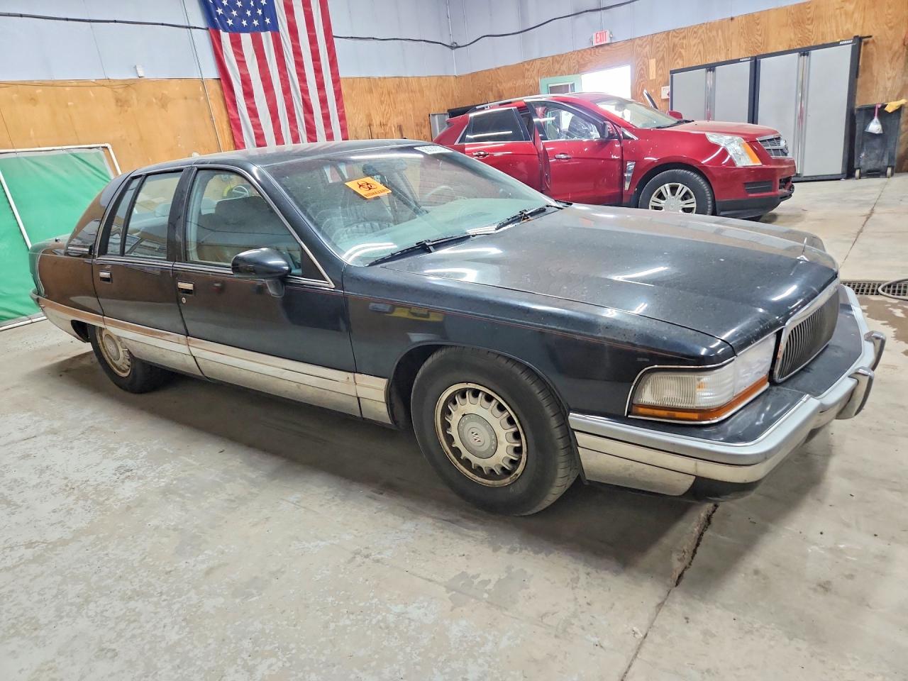 1994 Buick Roadmaster Black vin: 1G4BN52P9RR427196