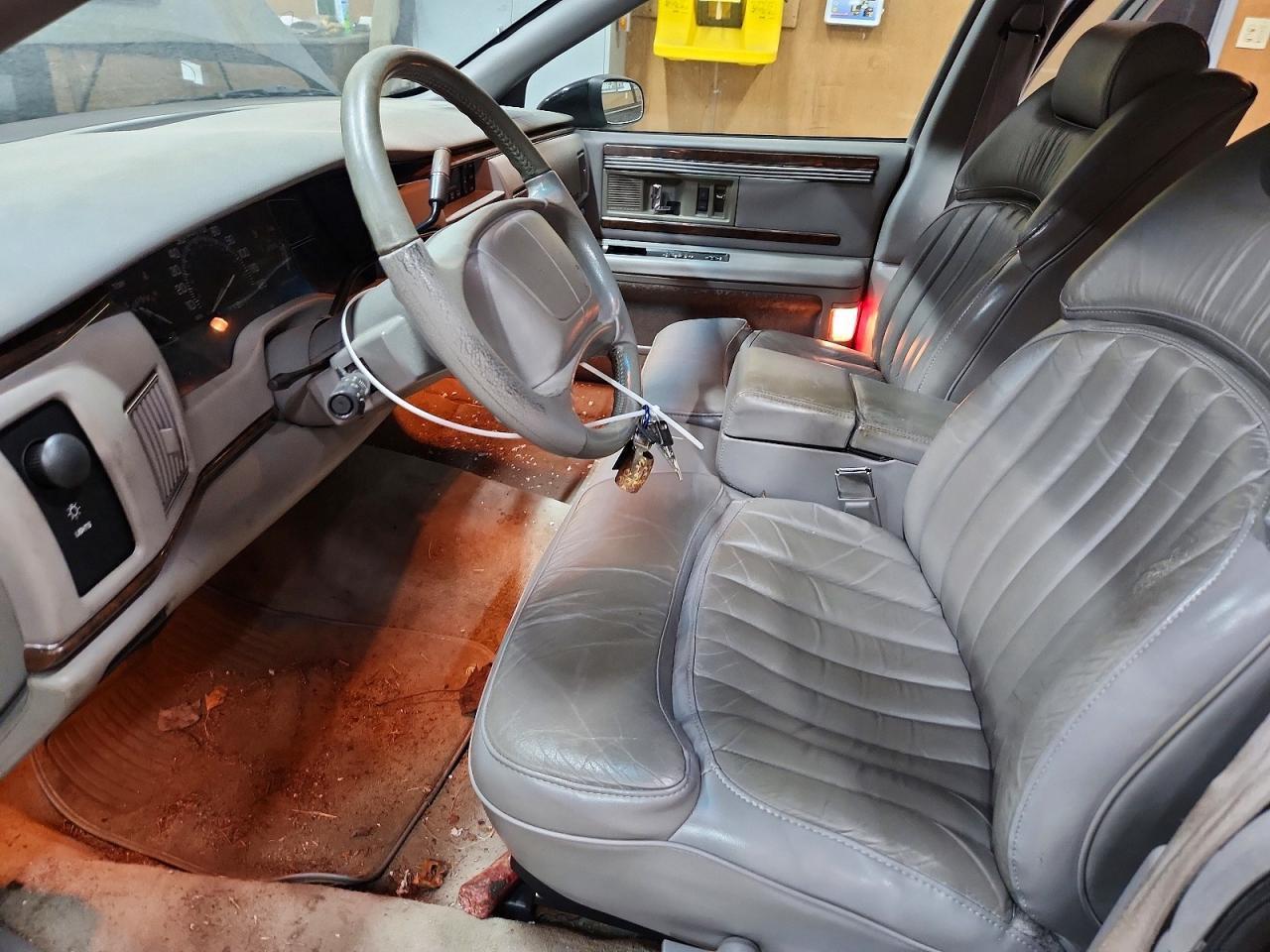 1994 Buick Roadmaster Black vin: 1G4BN52P9RR427196