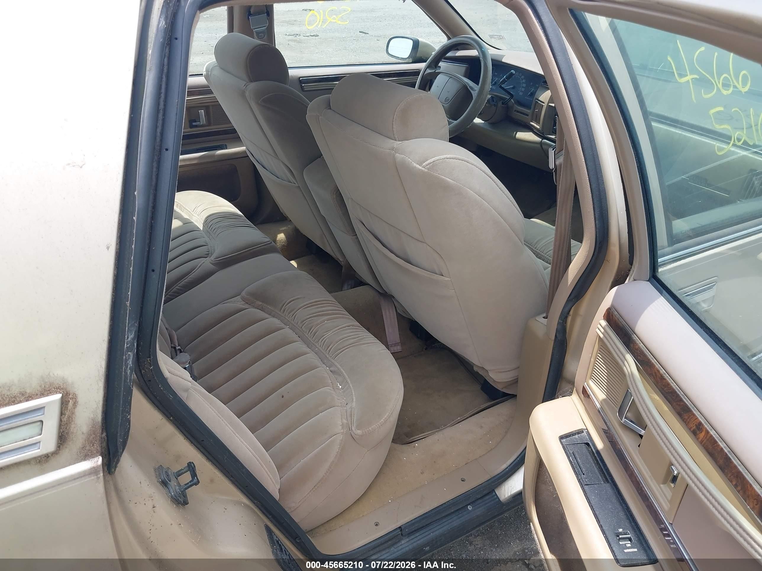 1994 Buick Roadmaster   Champagne vin: 1G4BN52PXRR420144