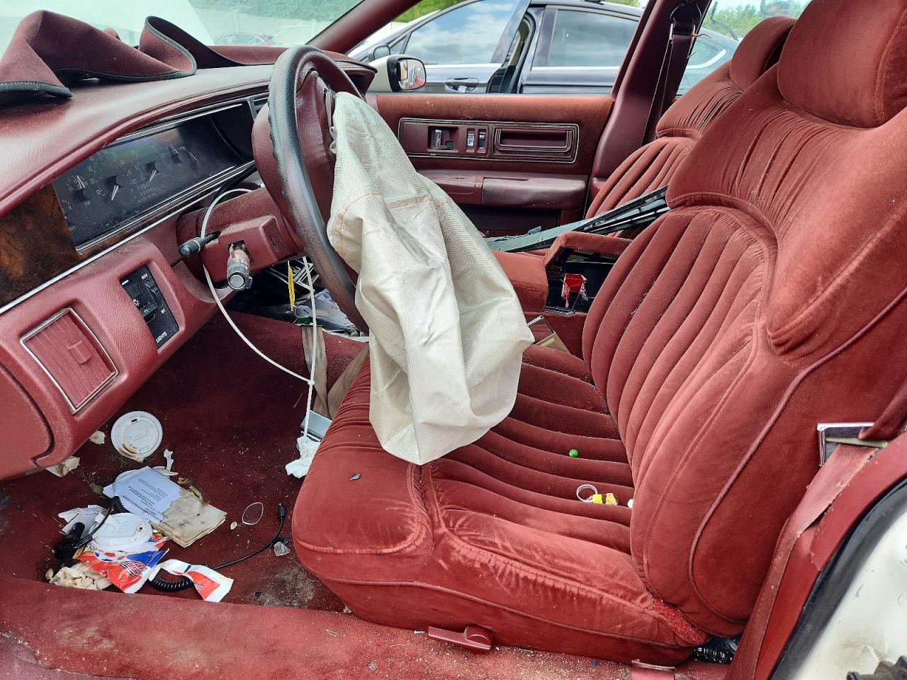 1992 Buick Roadmaster White vin: 1G4BN5371NR416752