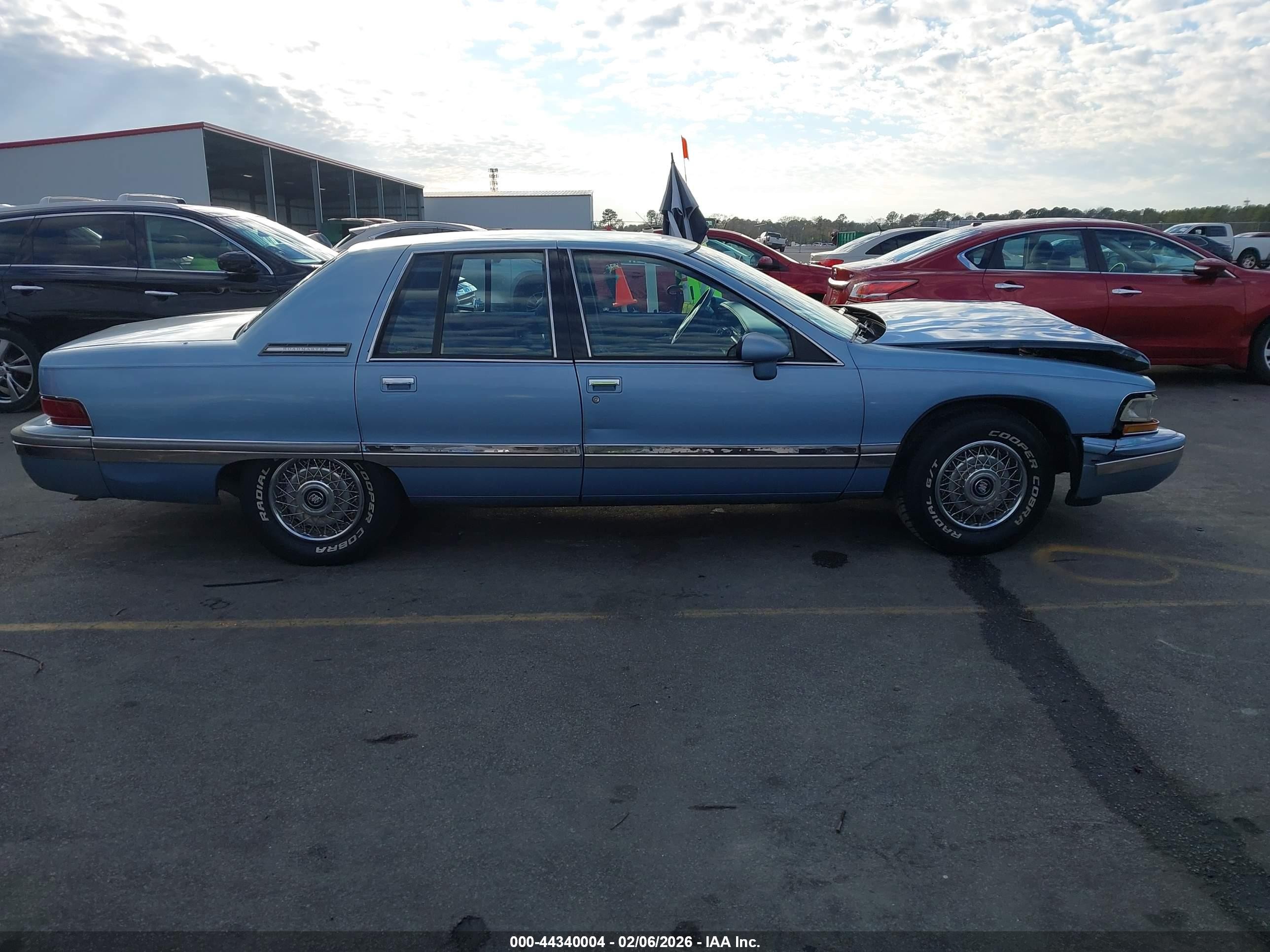 1992 Buick Roadmaster   Blue vin: 1G4BN5376NR433692