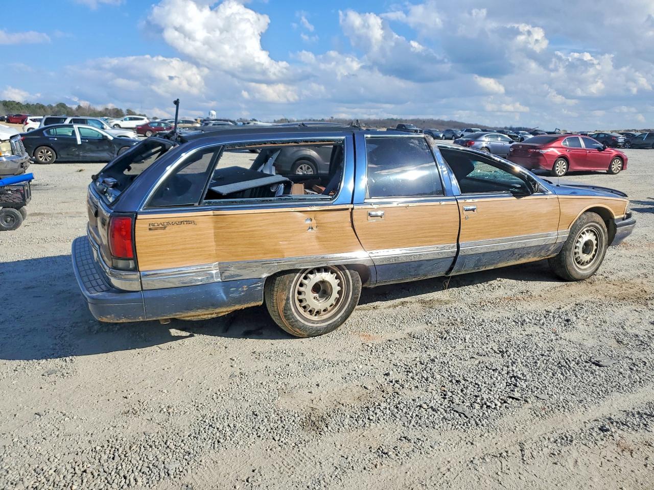 1996 Buick Roadmaster Base Blue vin: 1G4BR82P1TR418487
