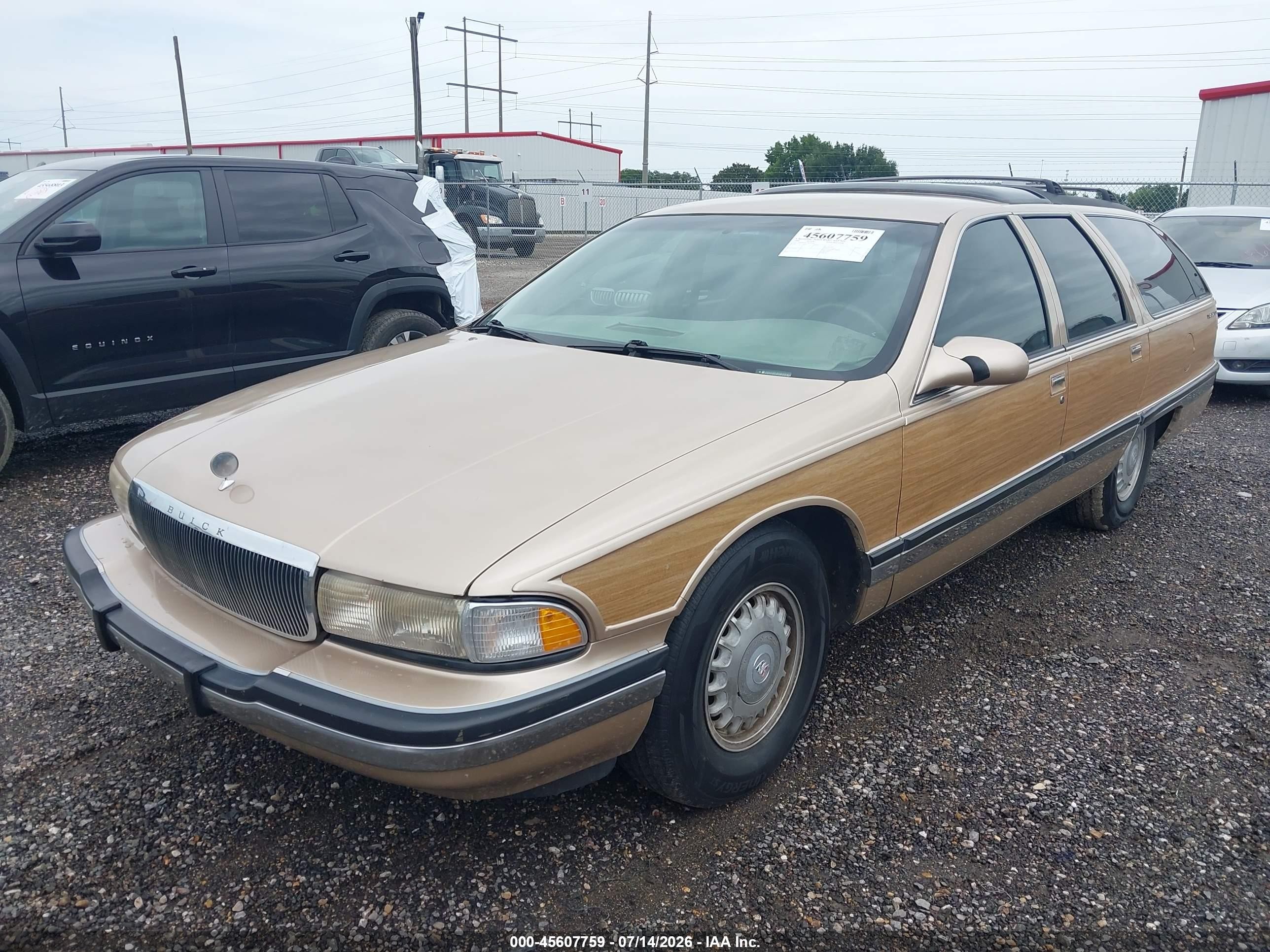 1996 Buick Roadmaster Limited Gold vin: 1G4BR82P2TR416134