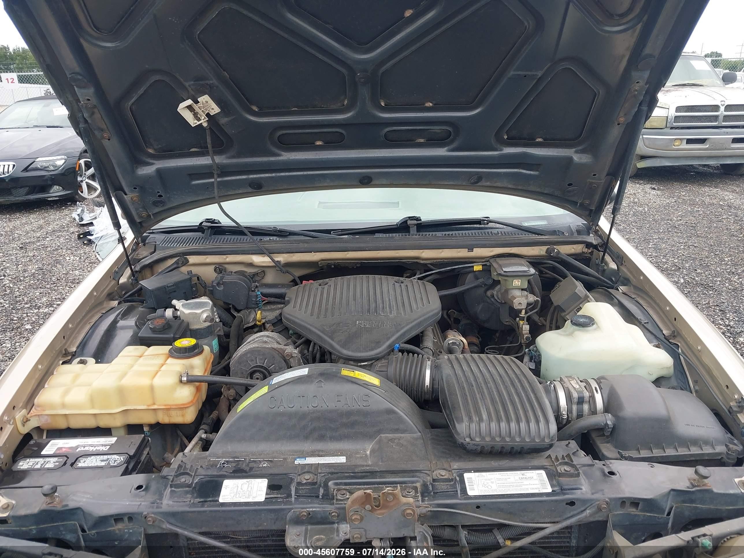 1996 Buick Roadmaster Limited Gold vin: 1G4BR82P2TR416134