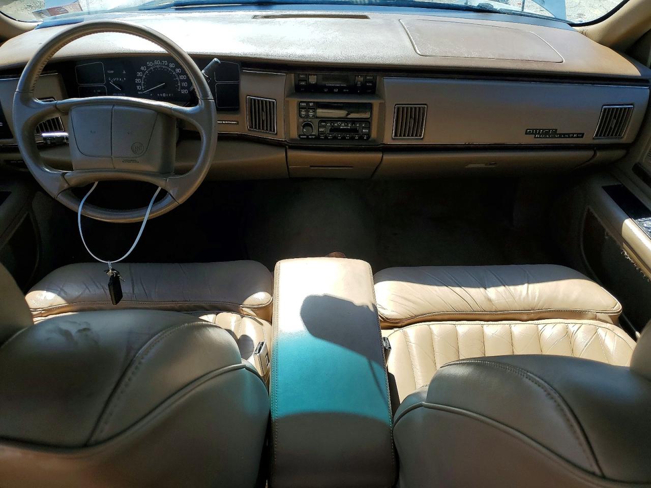 1996 Buick Roadmaster Base White vin: 1G4BR82PXTR418147