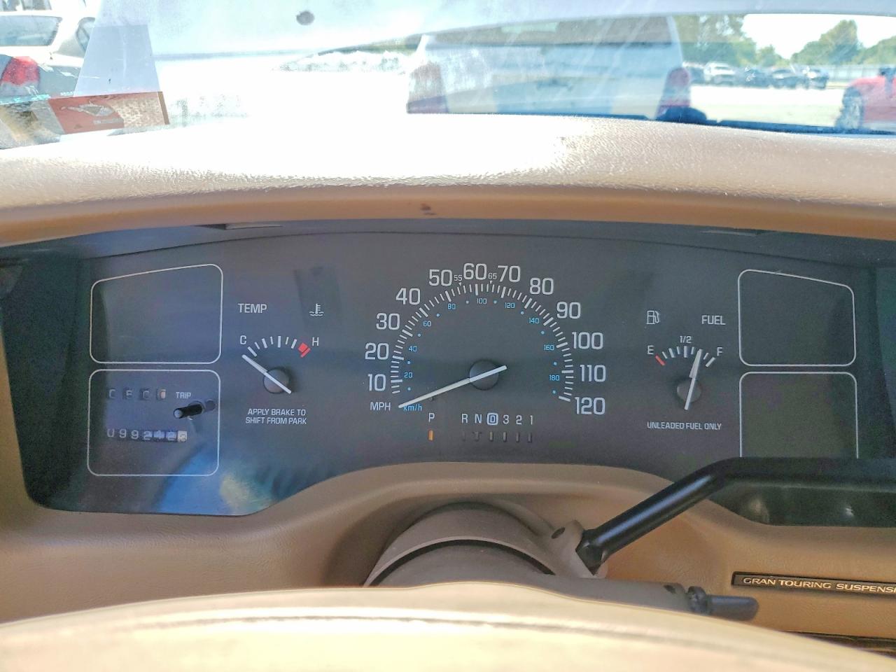 1996 Buick Roadmaster Base White vin: 1G4BR82PXTR418147